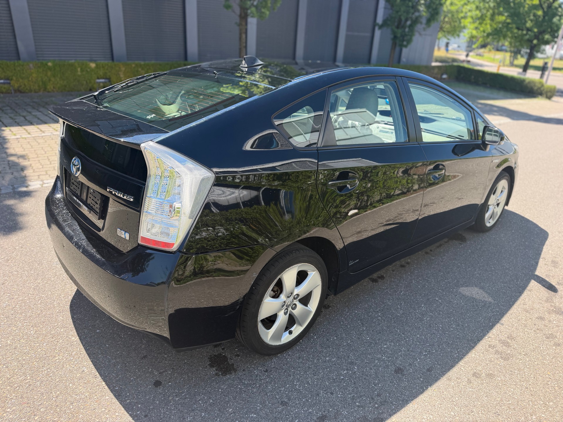 TOYOTA Prius 1.8 16V HSD Sol-image-4