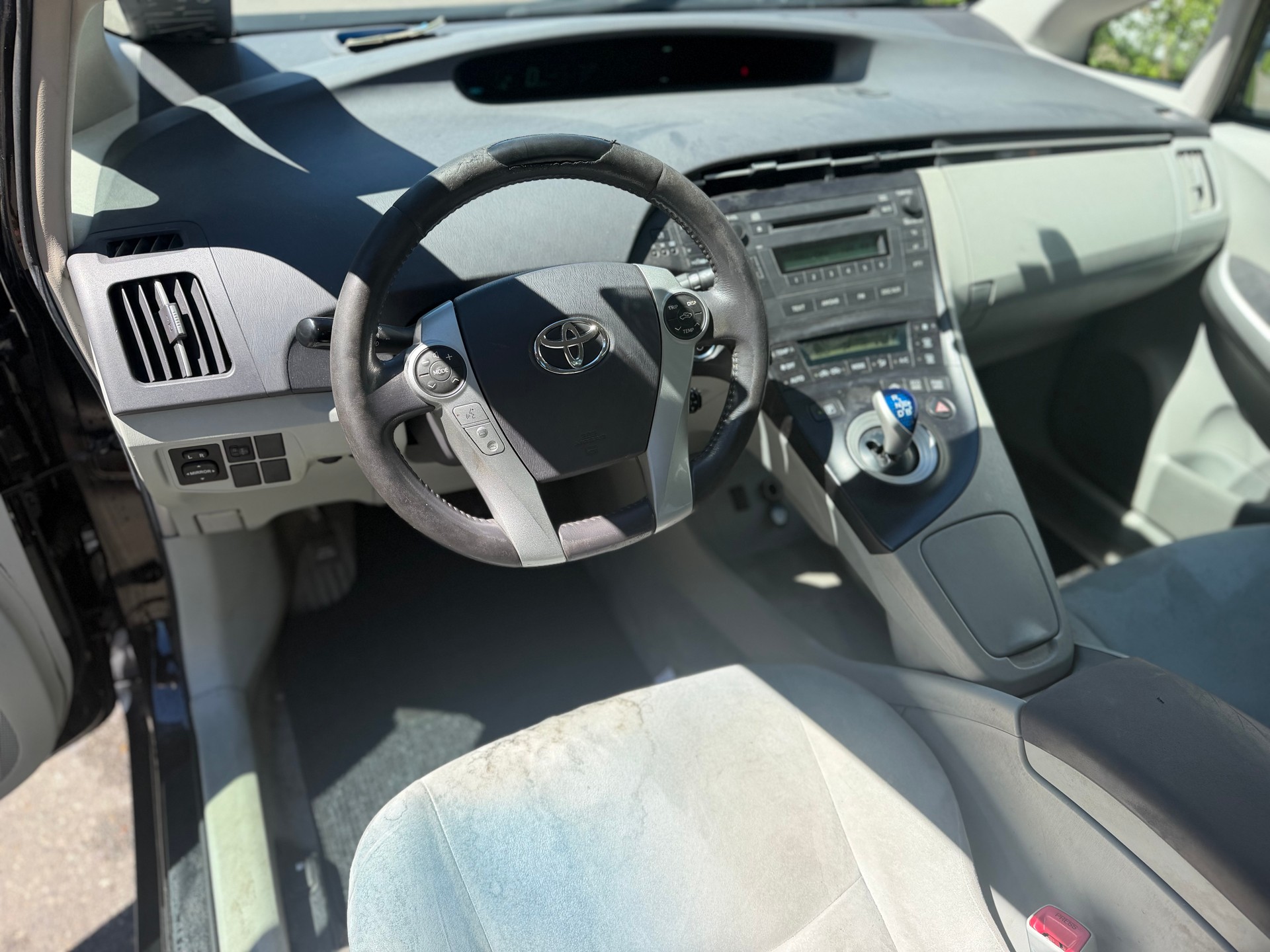 TOYOTA Prius 1.8 16V HSD Sol-image-12