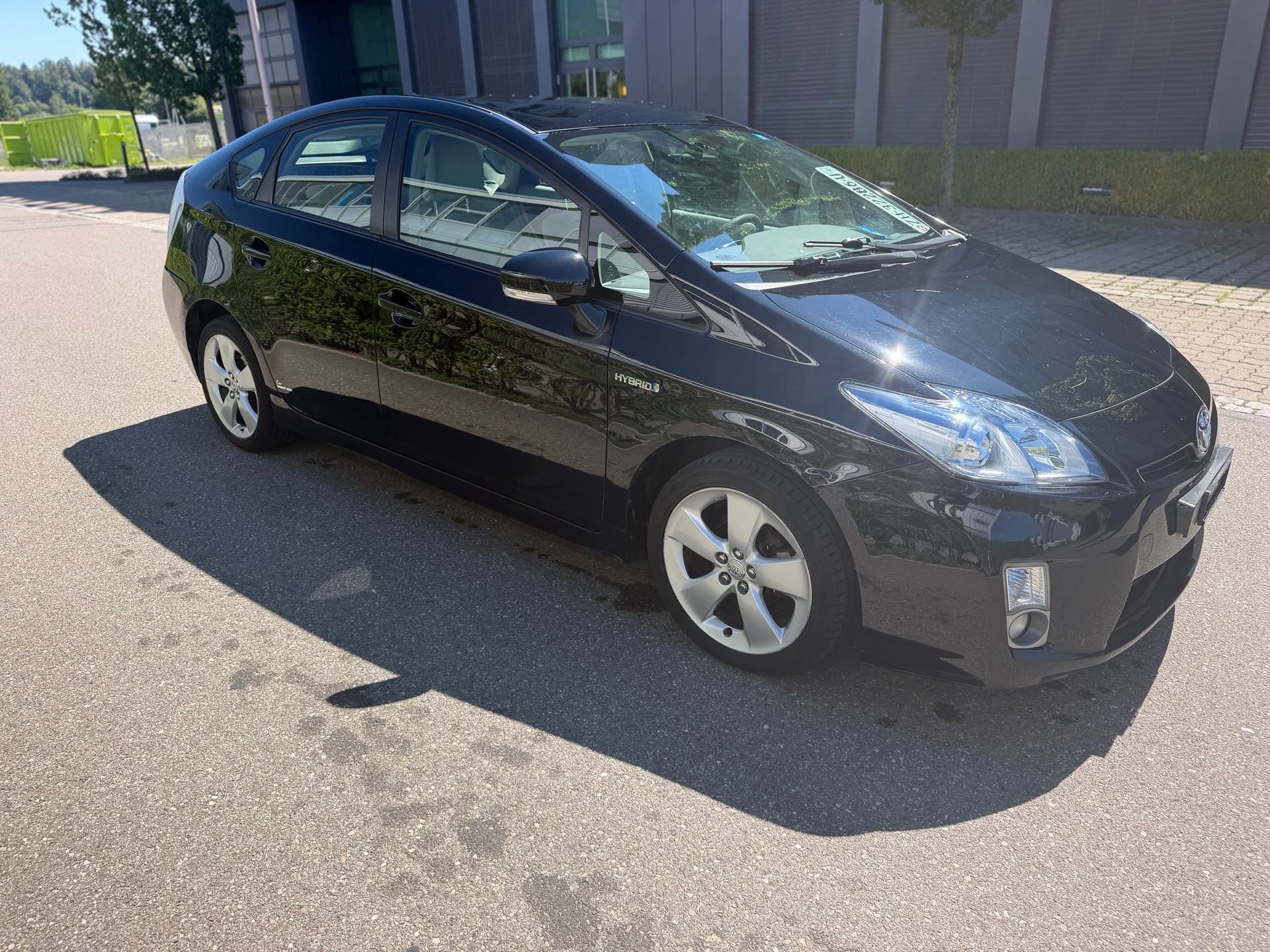 TOYOTA Prius 1.8 16V HSD Sol-image-3