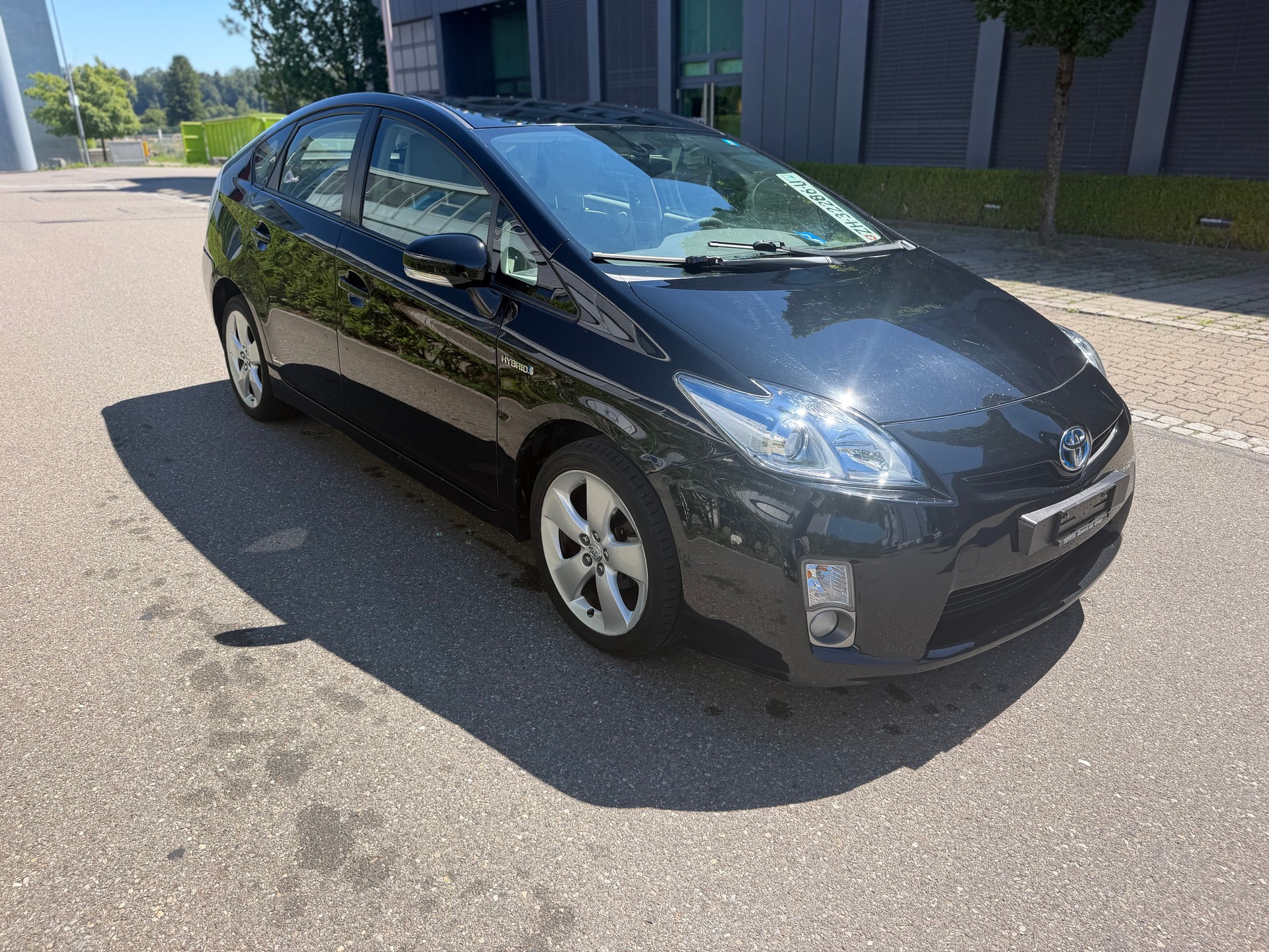 TOYOTA Prius 1.8 16V HSD Sol-image-2