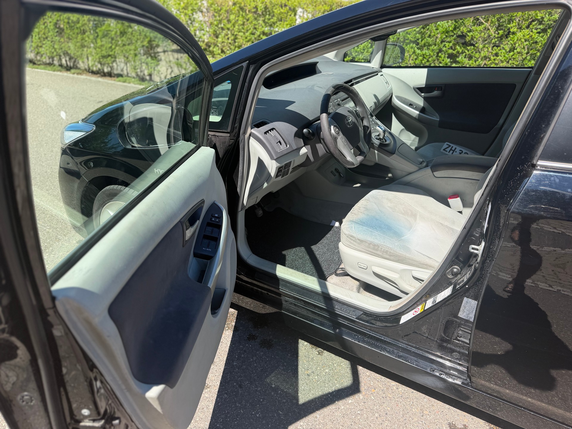 TOYOTA Prius 1.8 16V HSD Sol-image-11
