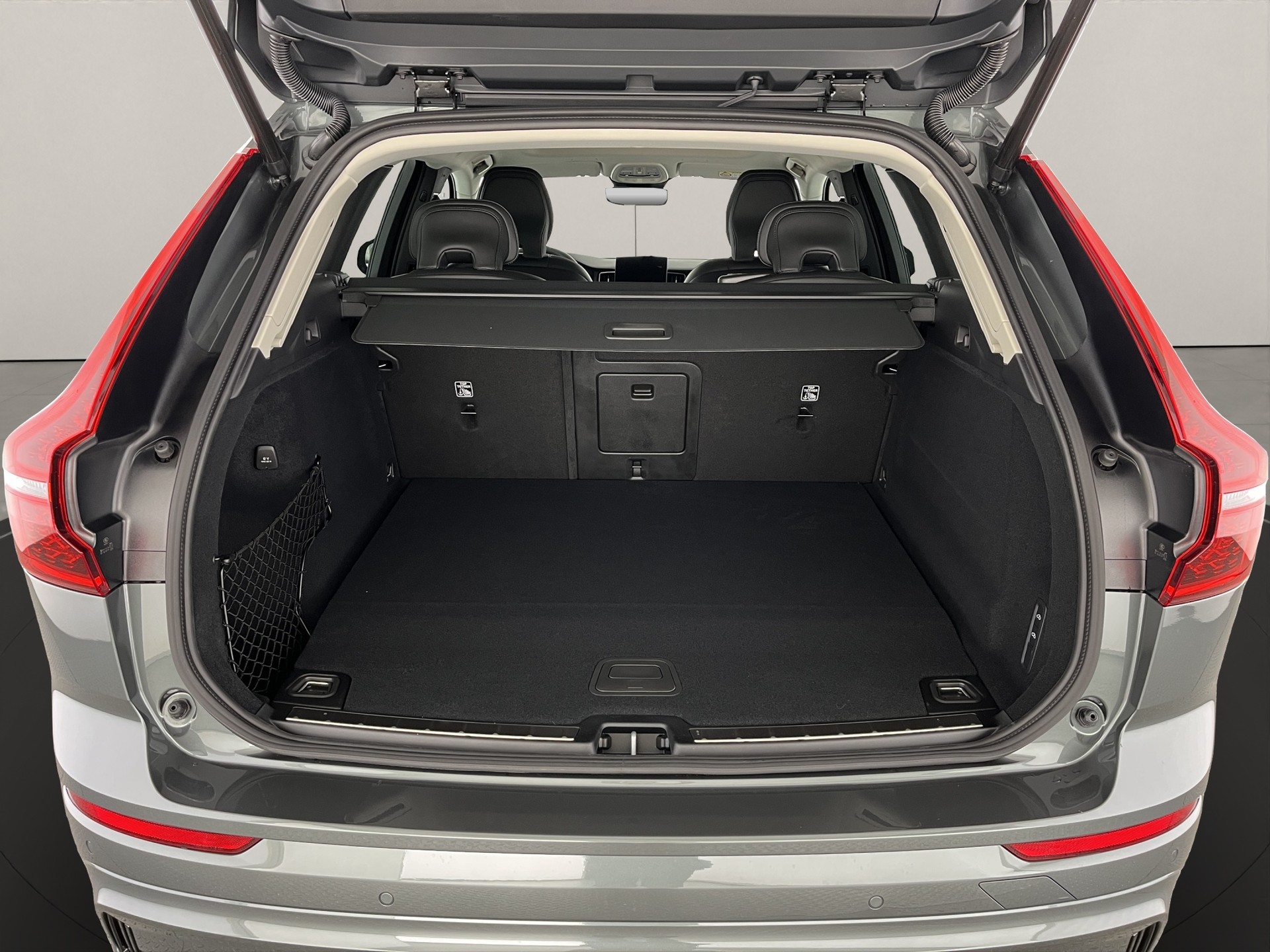 VOLVO XC60 2.0 T8 TE Ultra Dark eAWD-image-5