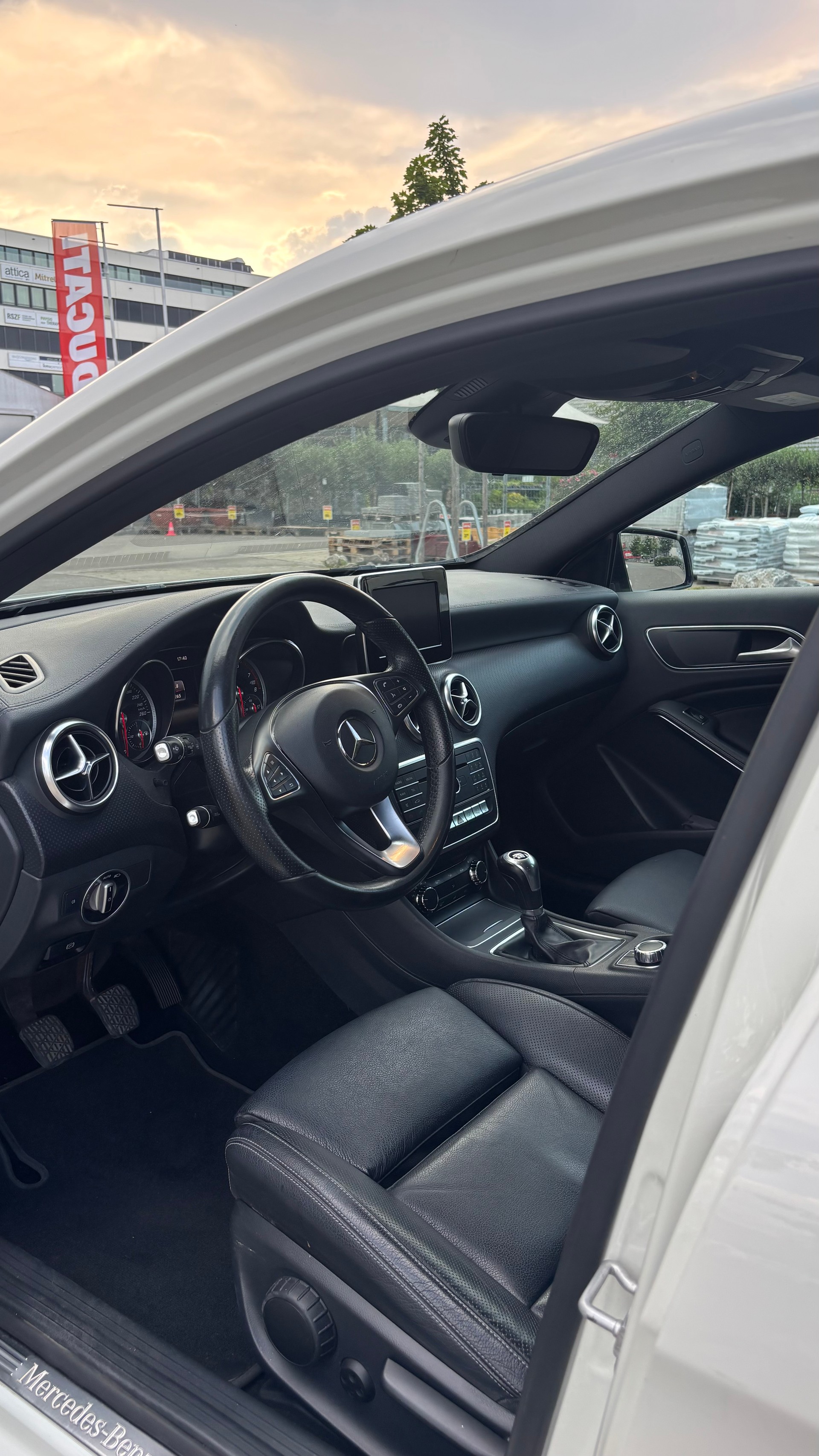 MERCEDES-BENZ A 200 Night Star-image-3