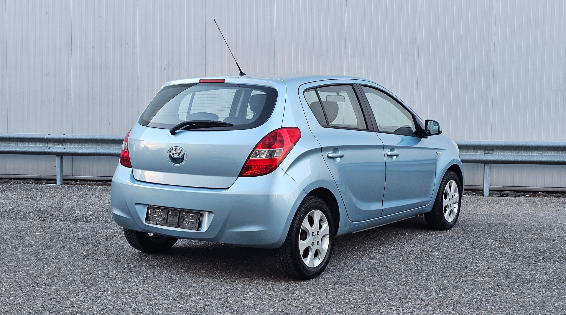 HYUNDAI i20 1.4 Style-image-2