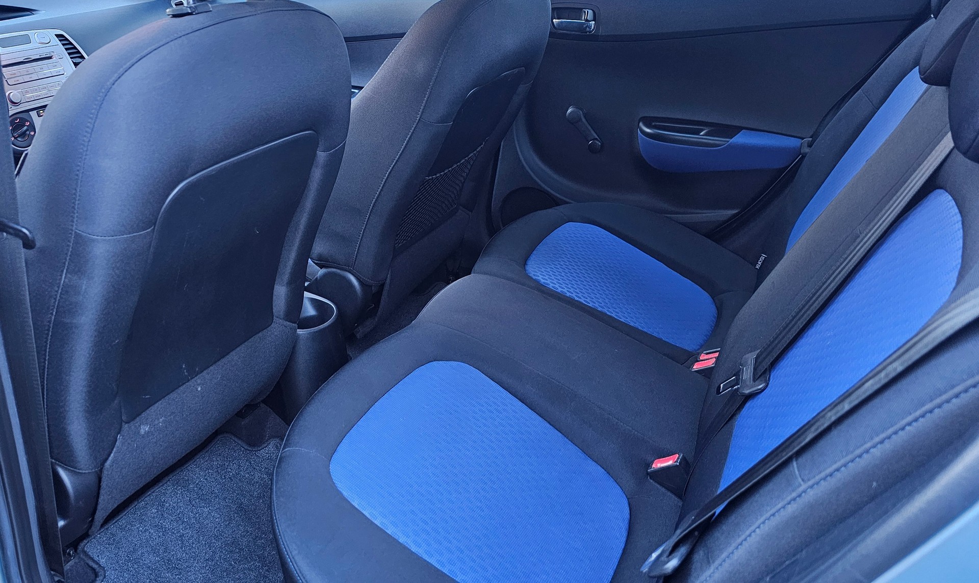 HYUNDAI i20 1.4 Style-image-8