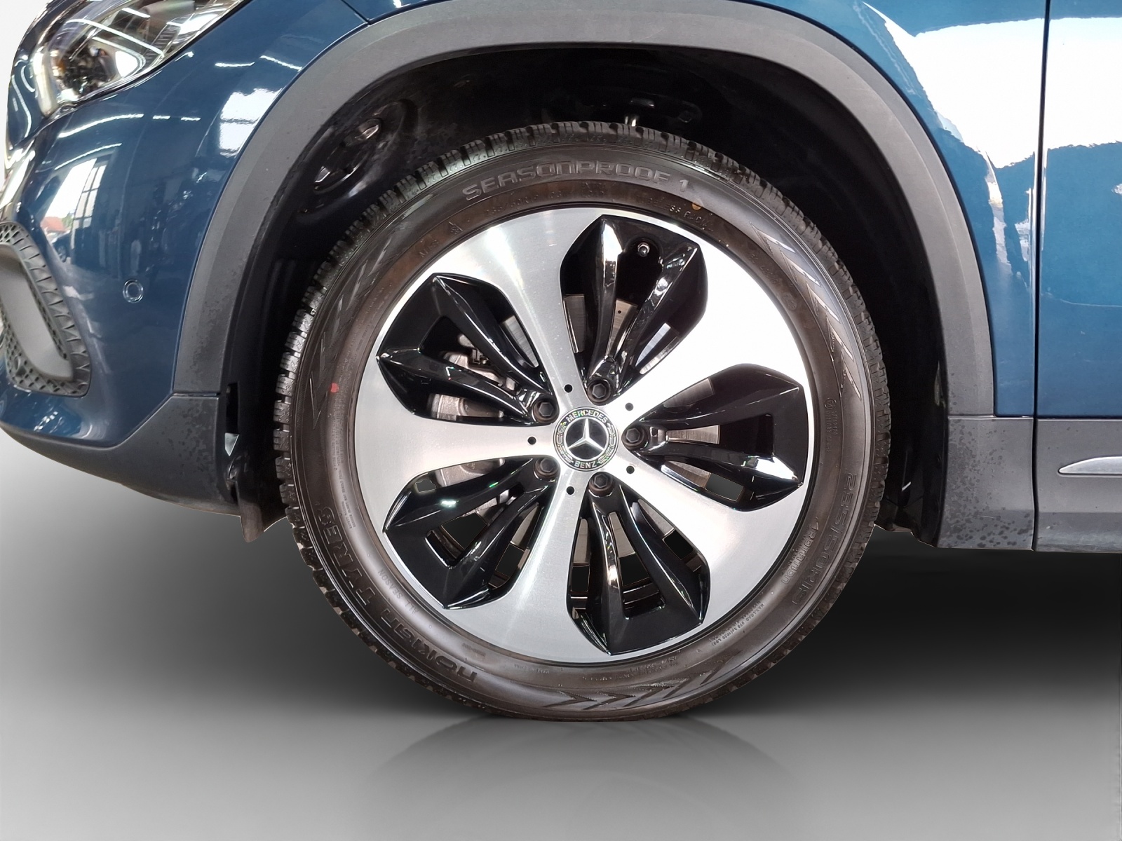 MERCEDES-BENZ GLA 250e Progressive 8G-DCT-image-15