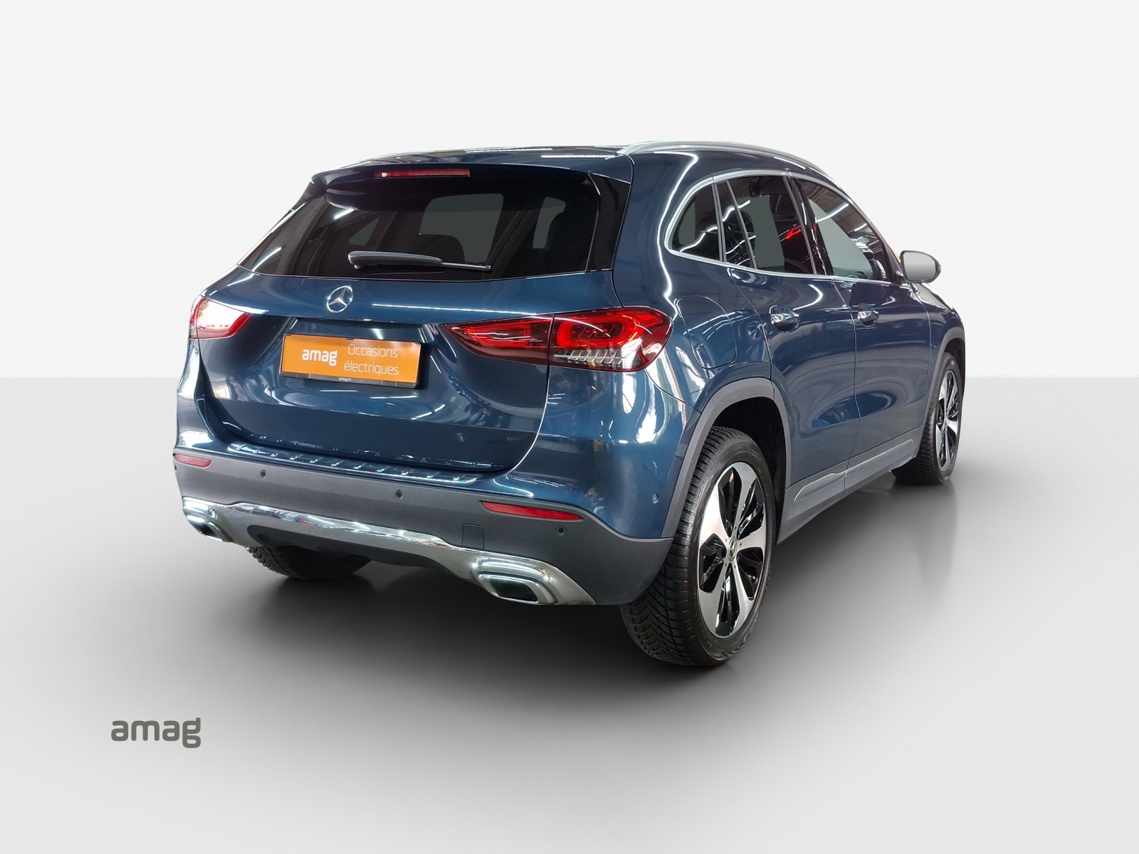 MERCEDES-BENZ GLA 250e Progressive 8G-DCT-image-5