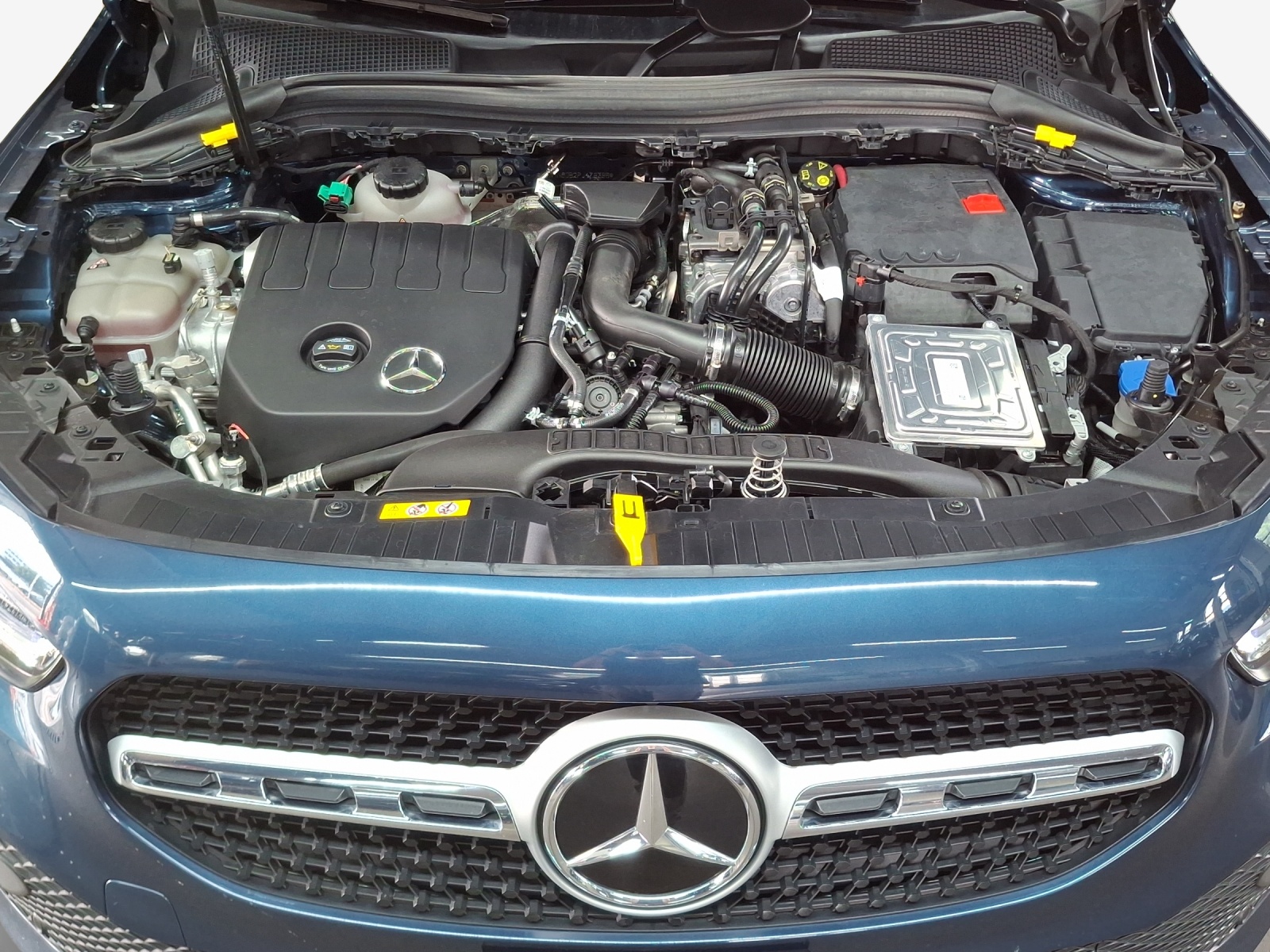 MERCEDES-BENZ GLA 250e Progressive 8G-DCT-image-16