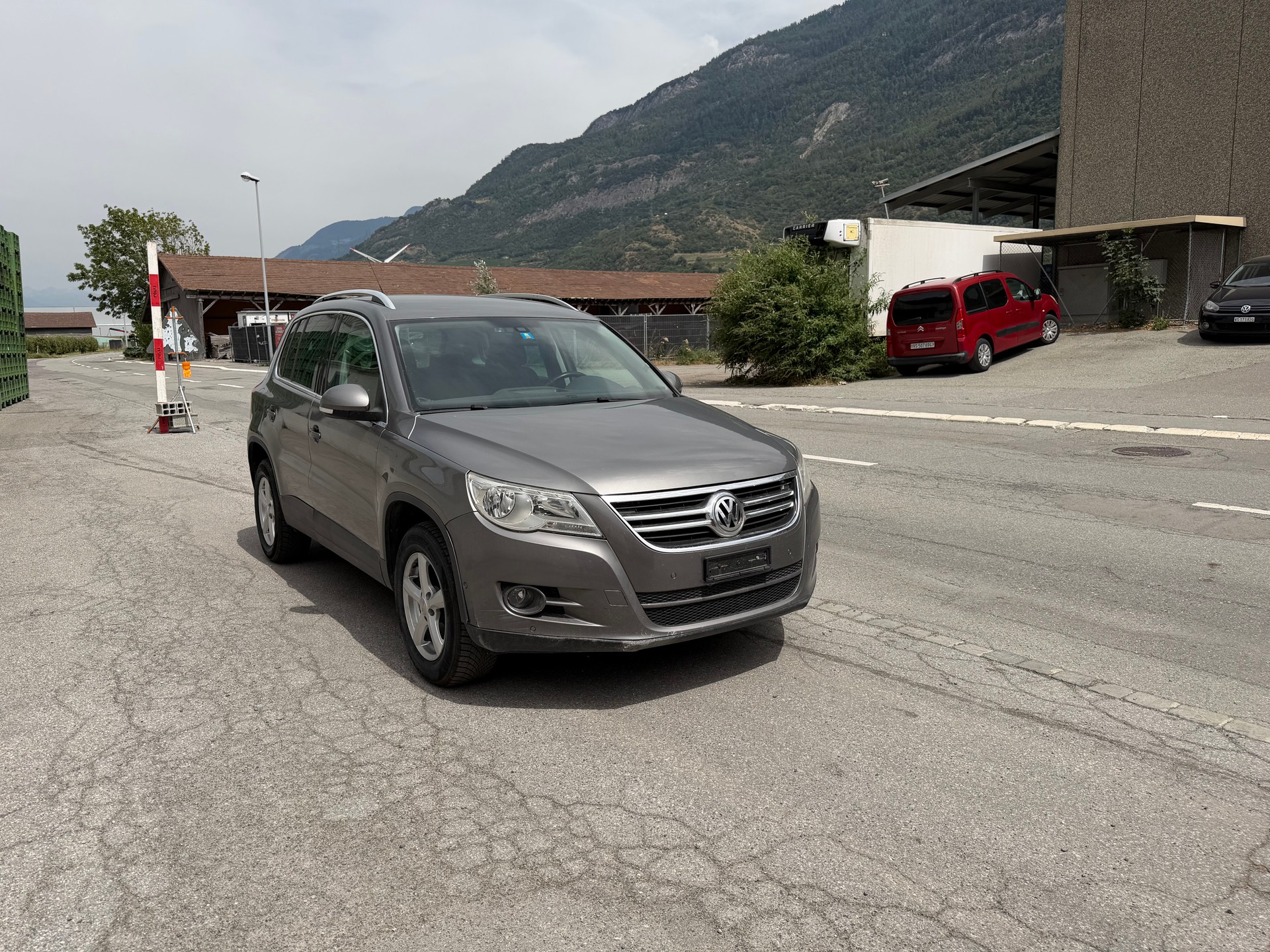 VW Tiguan 2.0 TSI Sport&Style Tiptronic-image-7