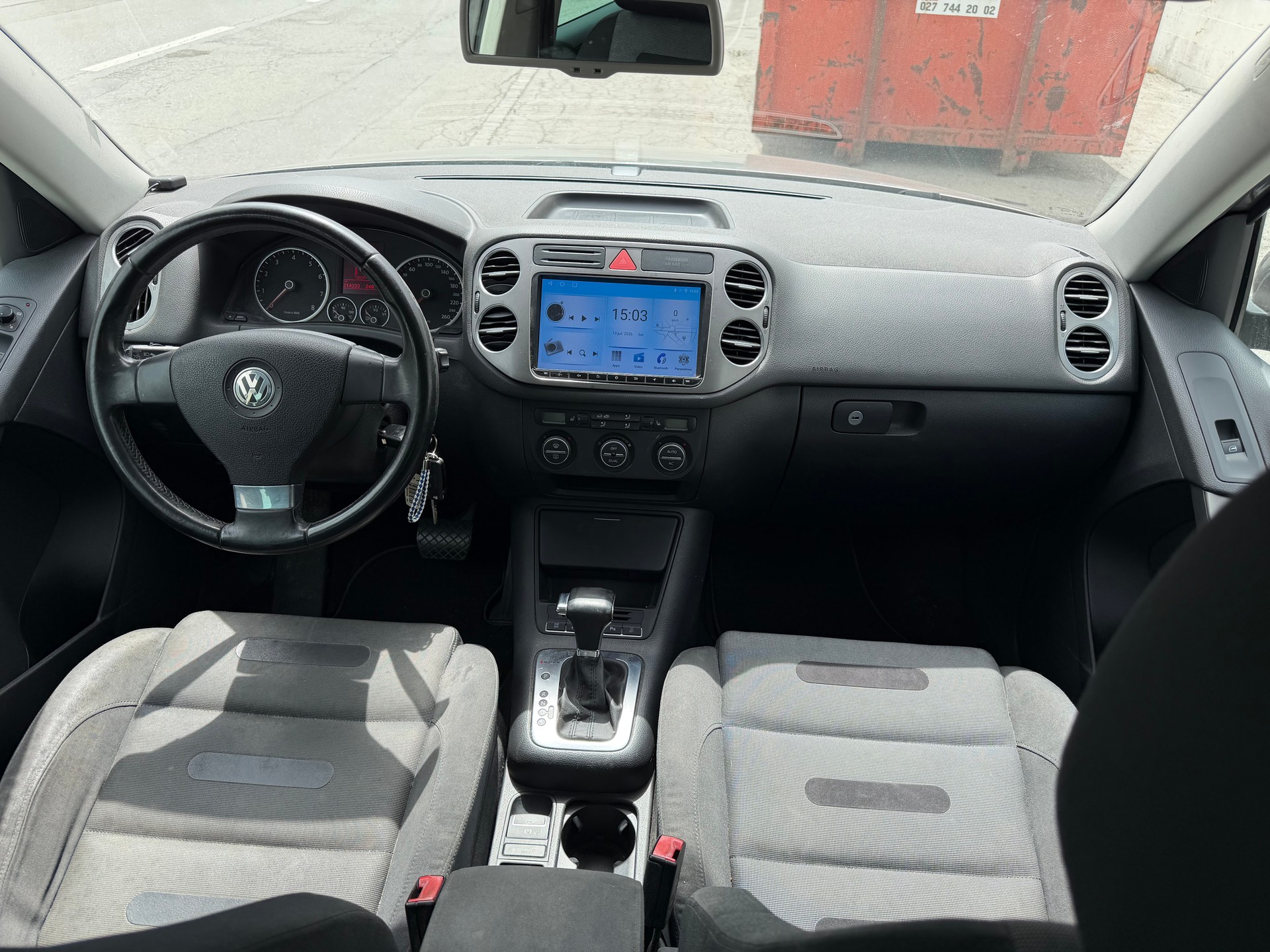 VW Tiguan 2.0 TSI Sport&Style Tiptronic-image-1