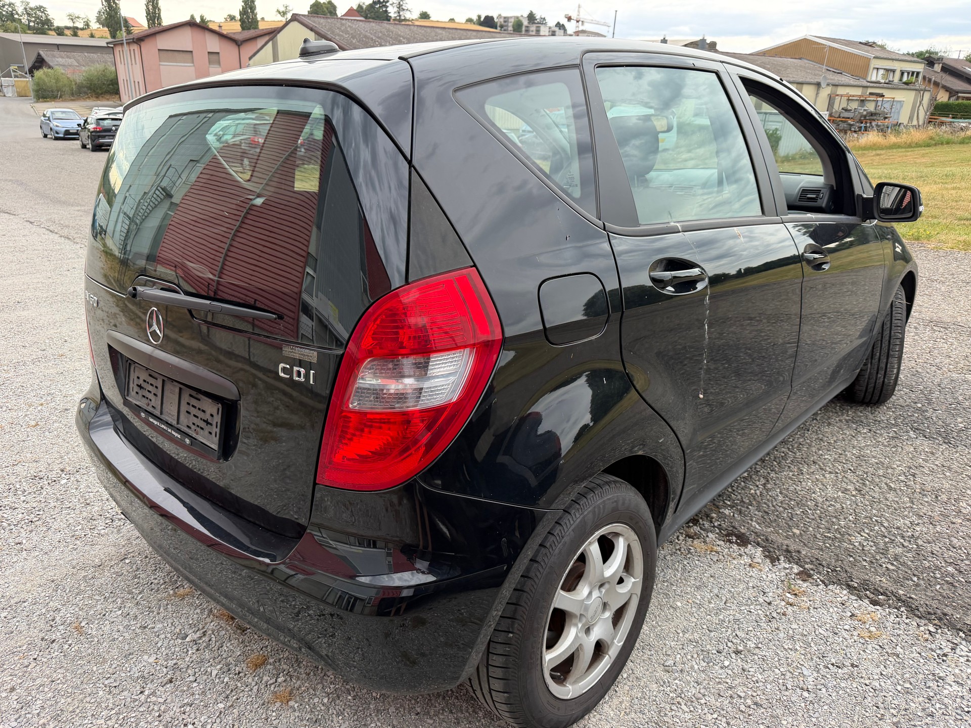 MERCEDES-BENZ A 160 CDI BlueEfficiency Elégance-image-4