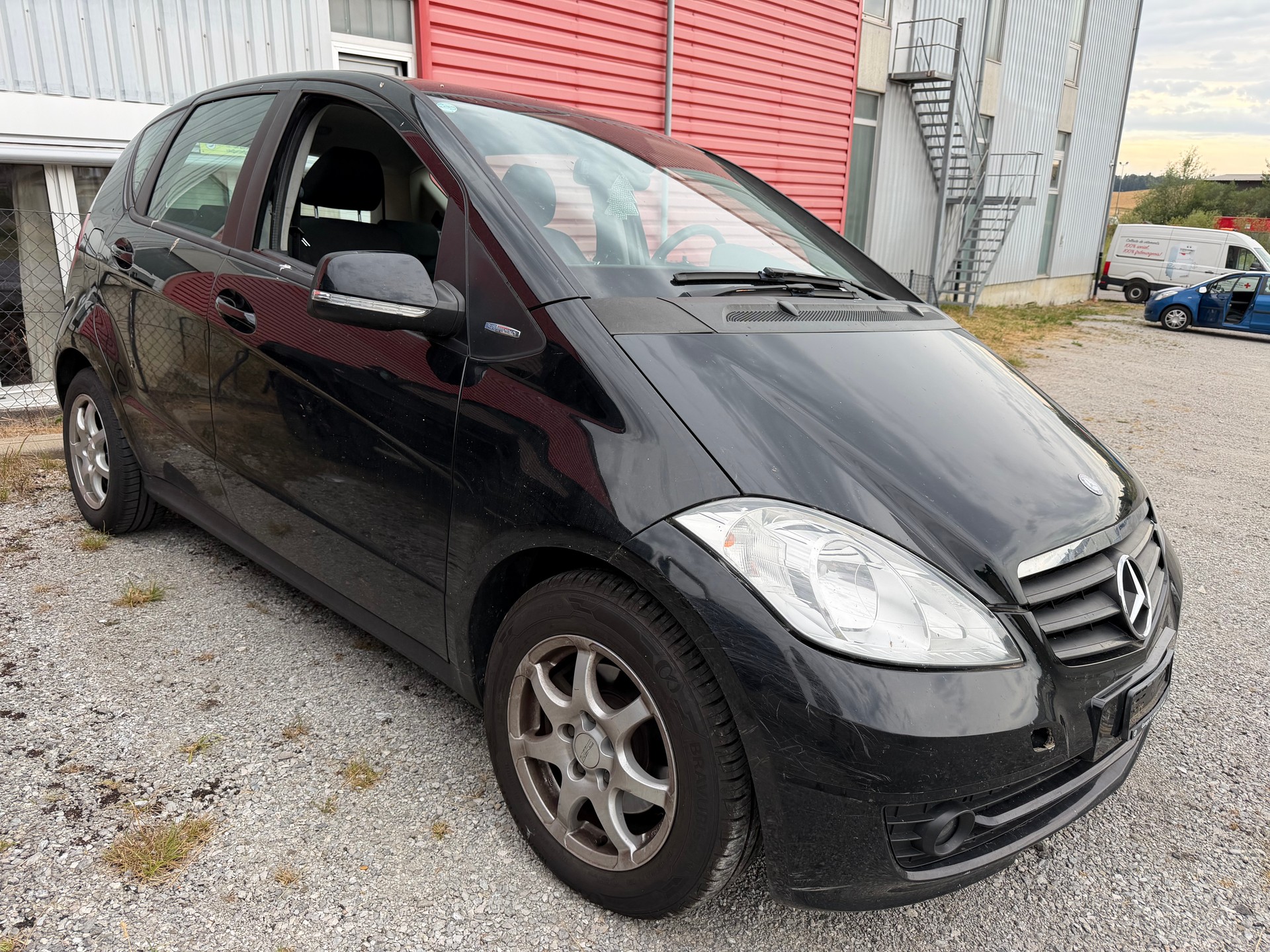 MERCEDES-BENZ A 160 CDI BlueEfficiency Elégance-image-1