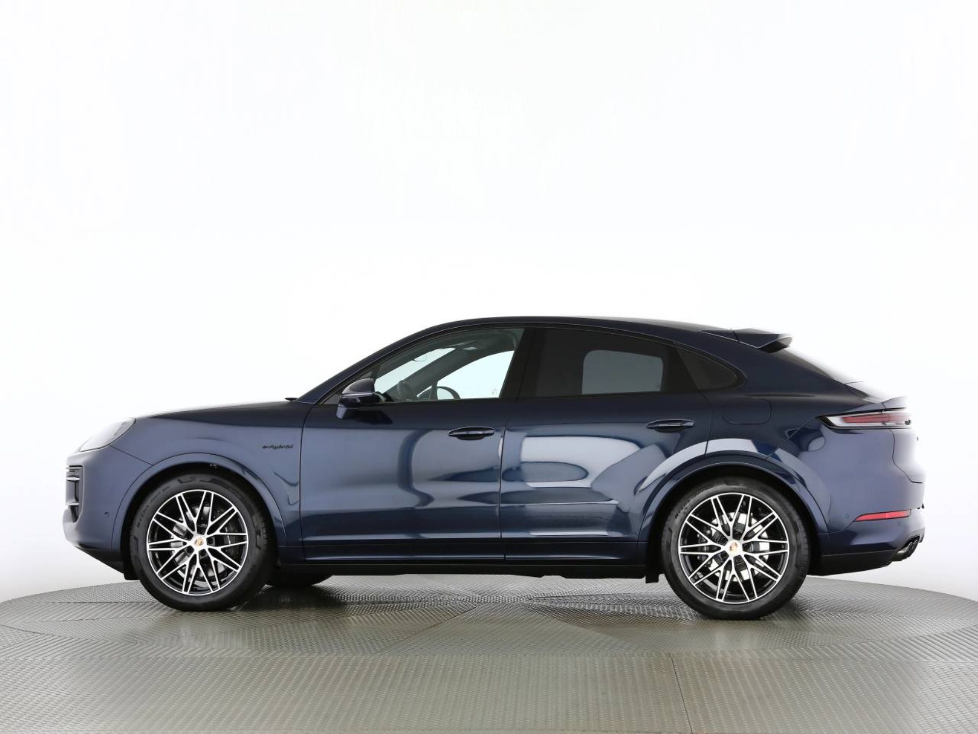 PORSCHE Cayenne E-Hybrid Coupé Black Edition-image-13