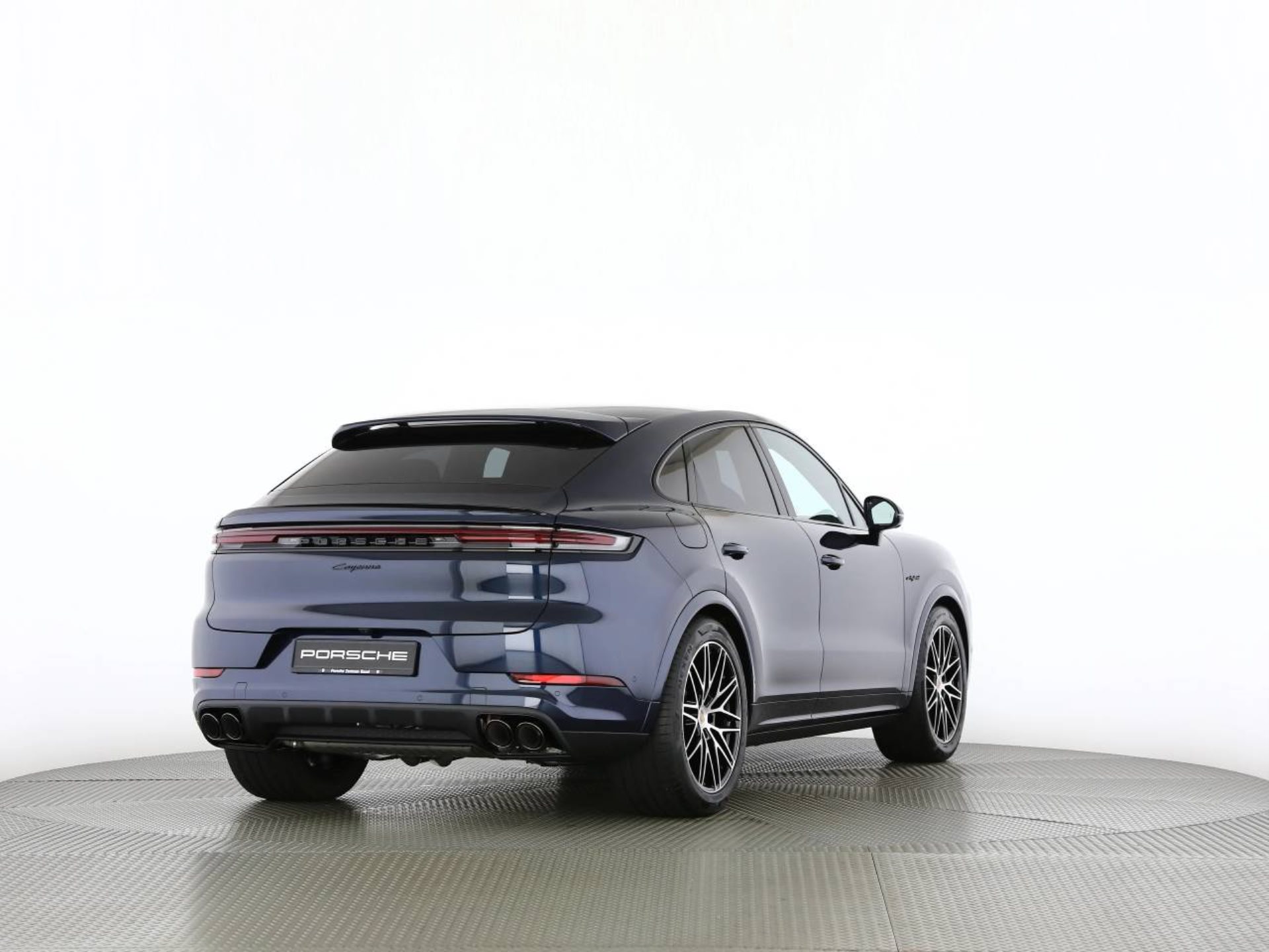 PORSCHE Cayenne E-Hybrid Coupé Black Edition-image-19