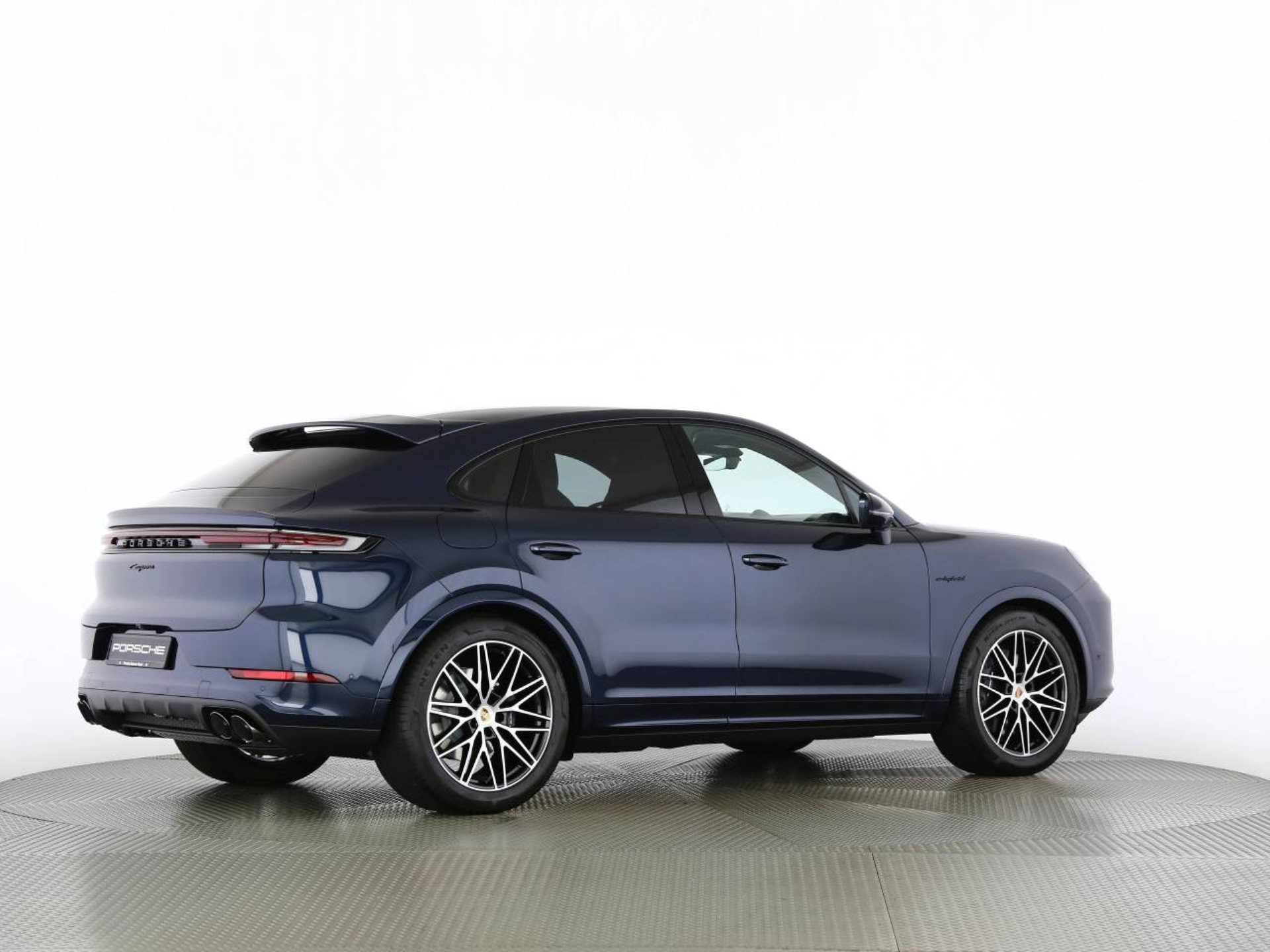 PORSCHE Cayenne E-Hybrid Coupé Black Edition-image-21