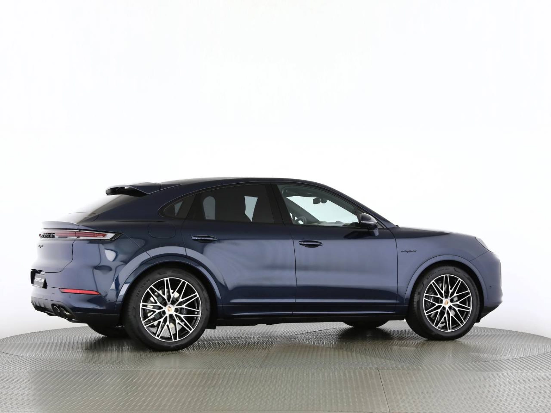 PORSCHE Cayenne E-Hybrid Coupé Black Edition-image-22