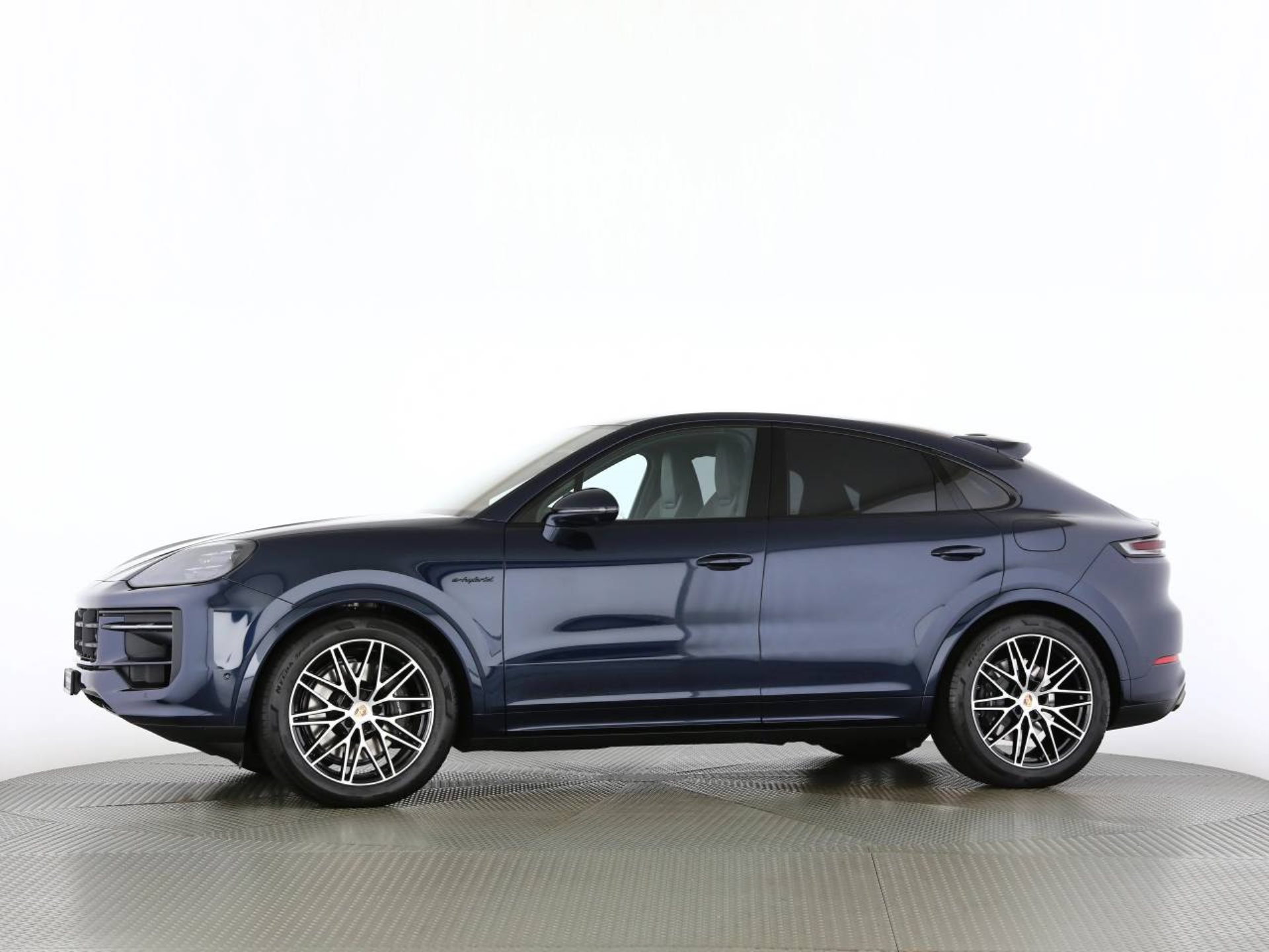 PORSCHE Cayenne E-Hybrid Coupé Black Edition-image-11