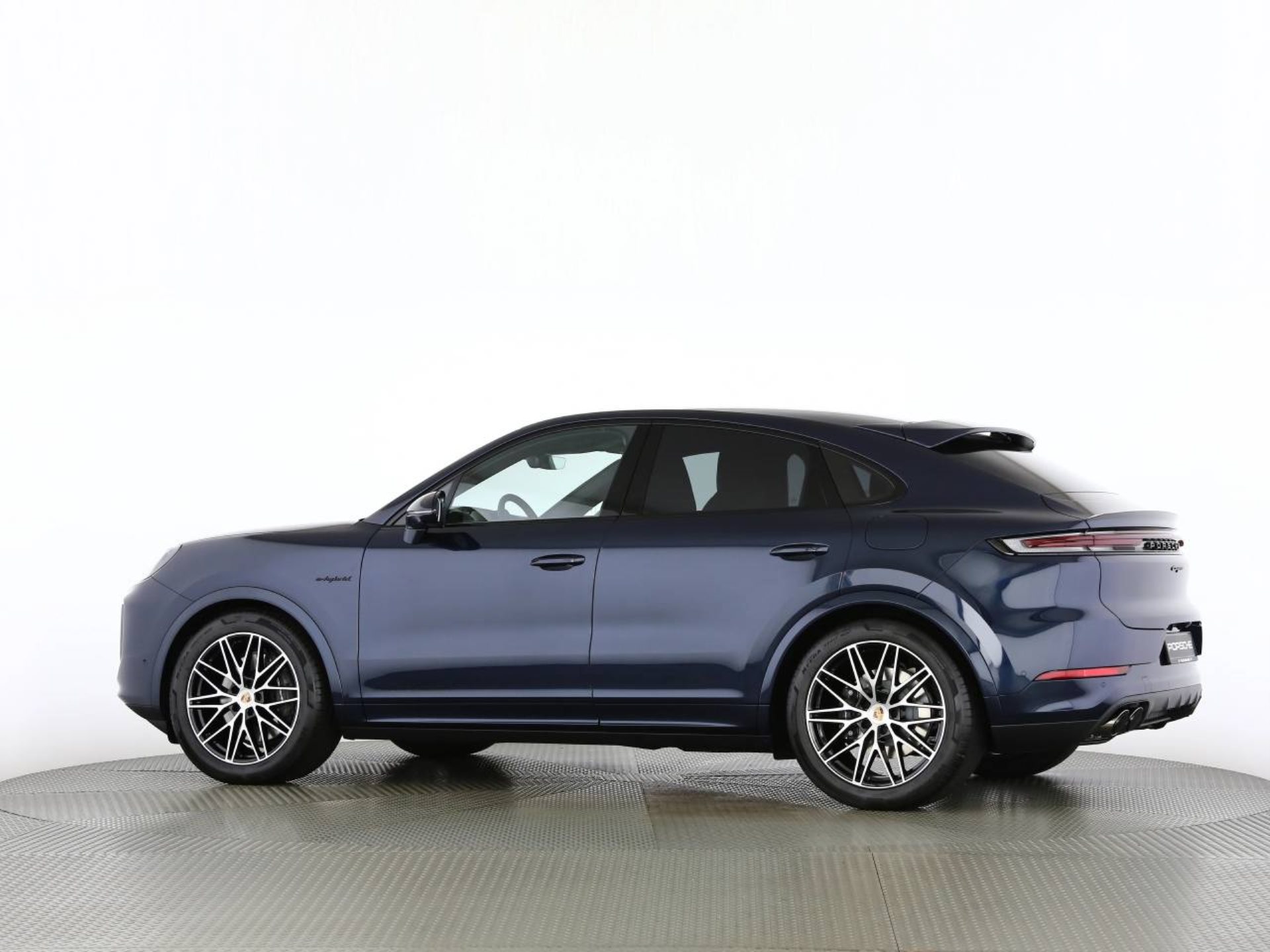PORSCHE Cayenne E-Hybrid Coupé Black Edition-image-14