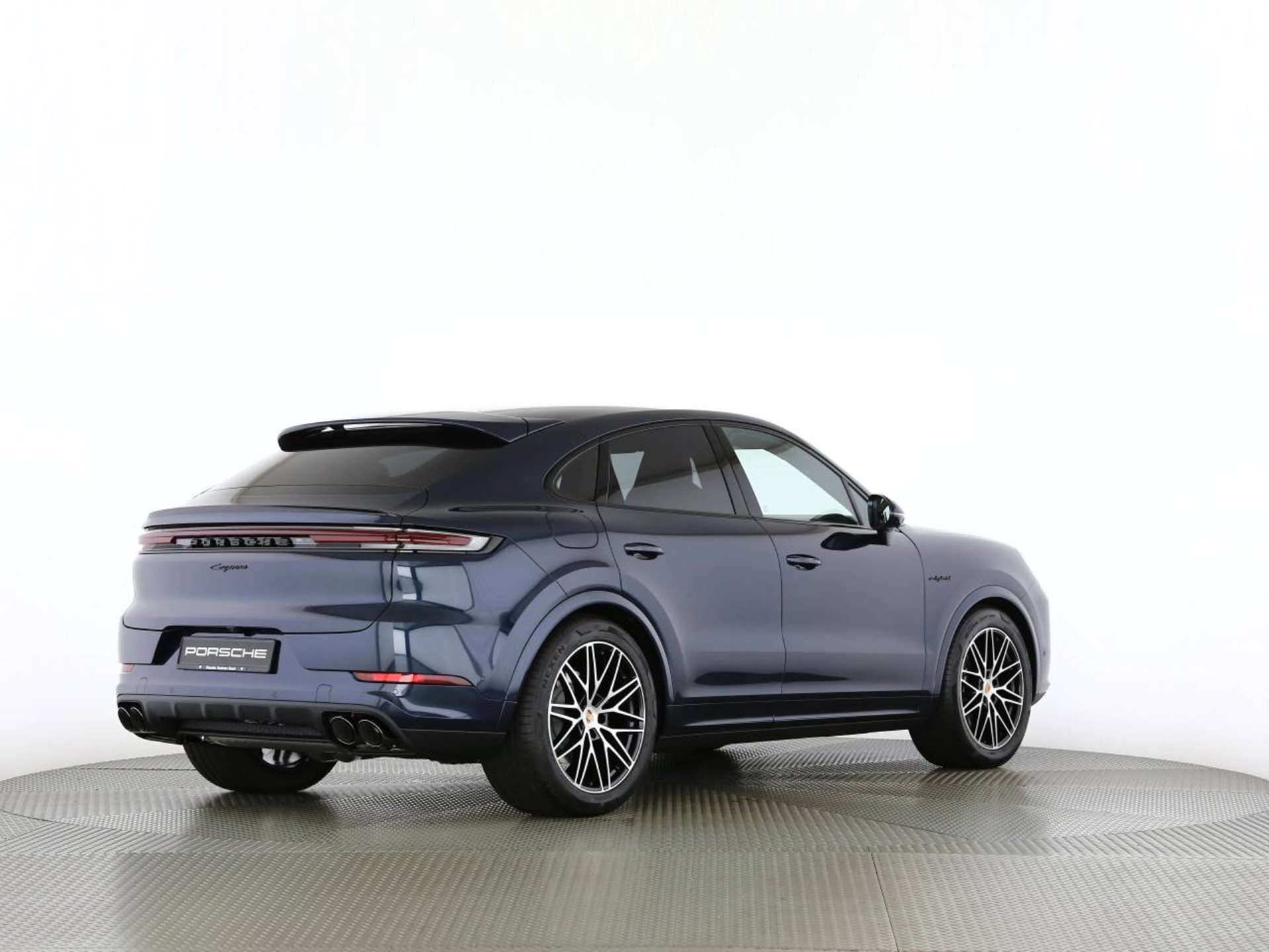 PORSCHE Cayenne E-Hybrid Coupé Black Edition-image-20