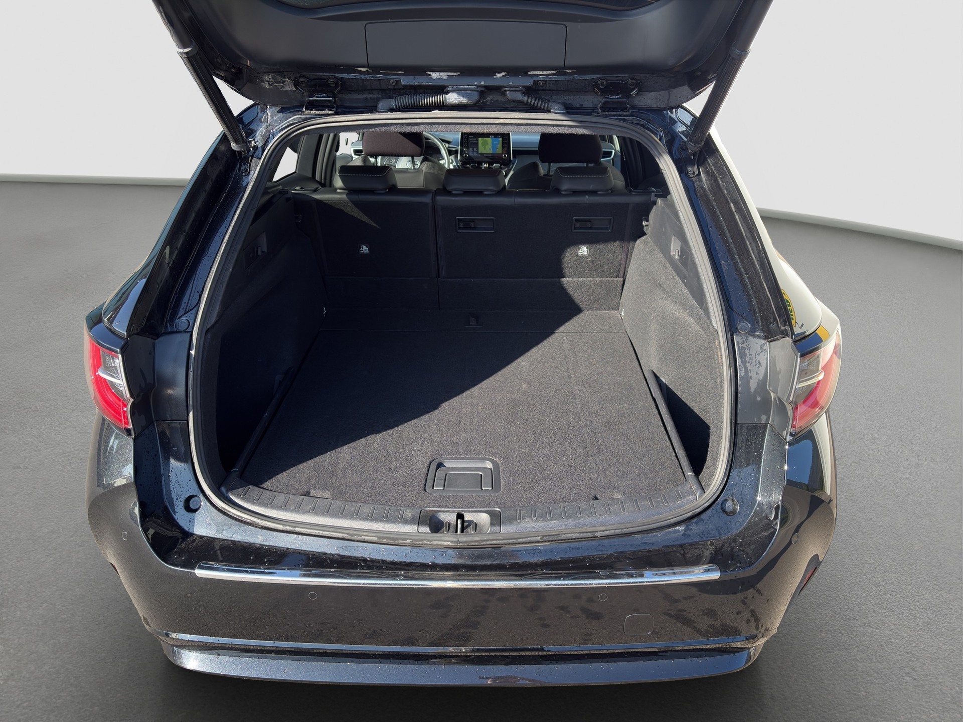TOYOTA Corolla Touring Sports 1.8 HSD Trend e-CVT-image-7