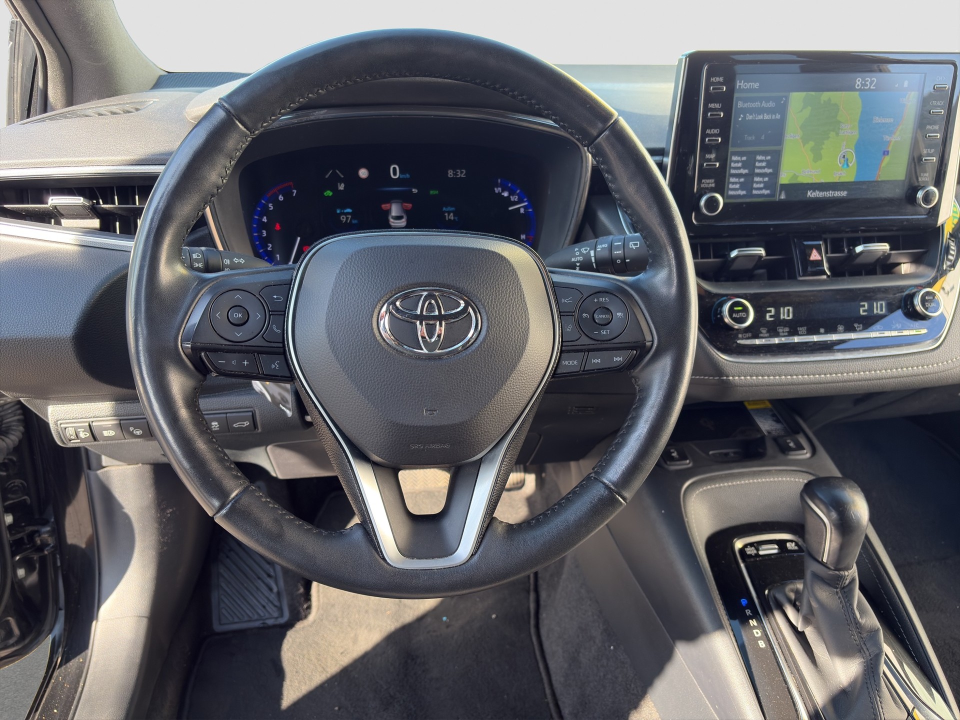 TOYOTA Corolla Touring Sports 1.8 HSD Trend e-CVT-image-8