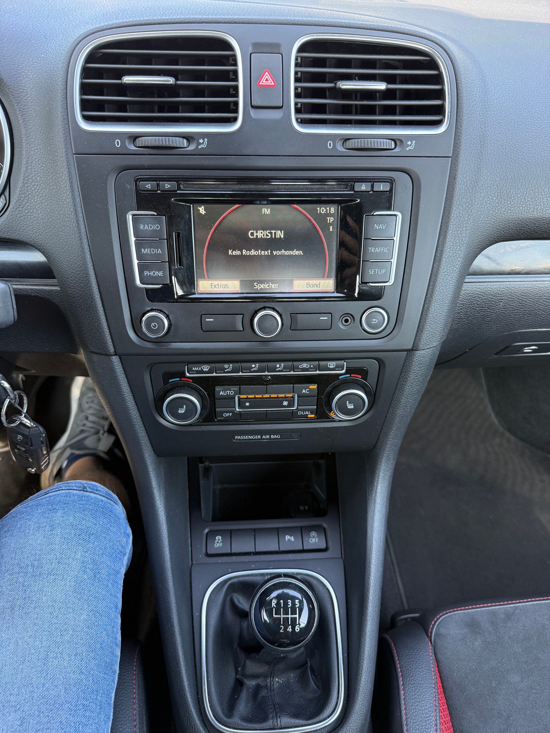 VW Golf Cabrio 1.2 TSI BlueMotion Technology-image-13