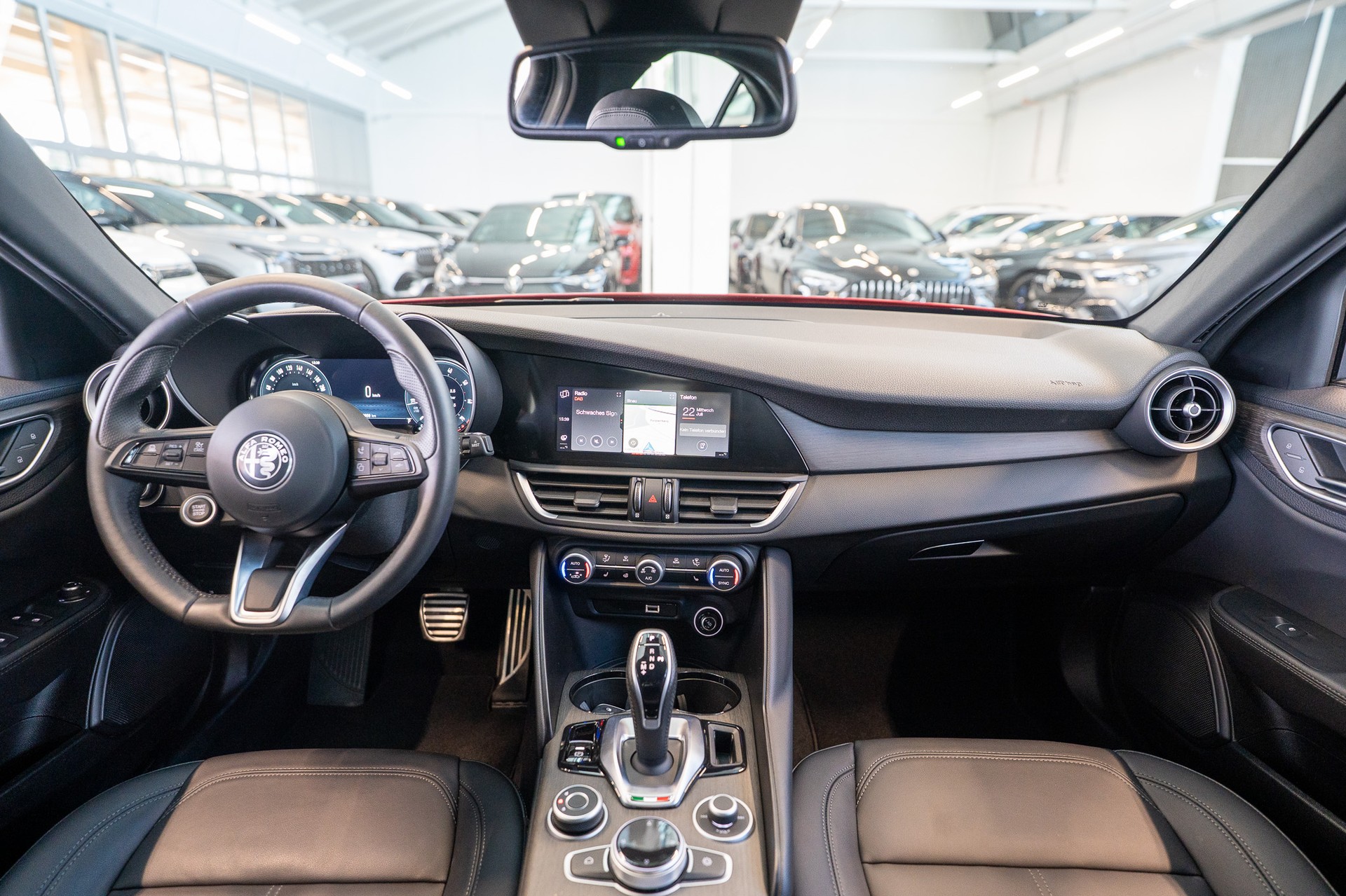ALFA ROMEO Giulia 2.0 Q4 TI Edition / Memory Sitze / Voll-Leder / Navi-image-15