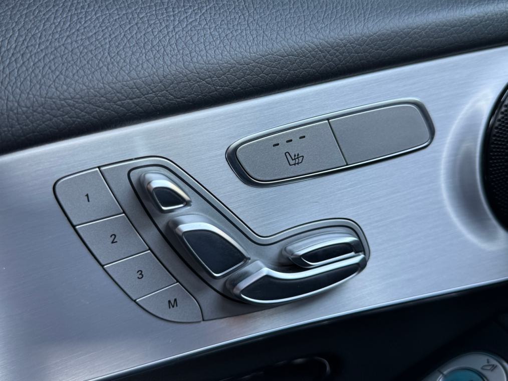 MERCEDES-BENZ GLC Coupé 300 AMG Line 4Matic 9G-Tronic-image-4