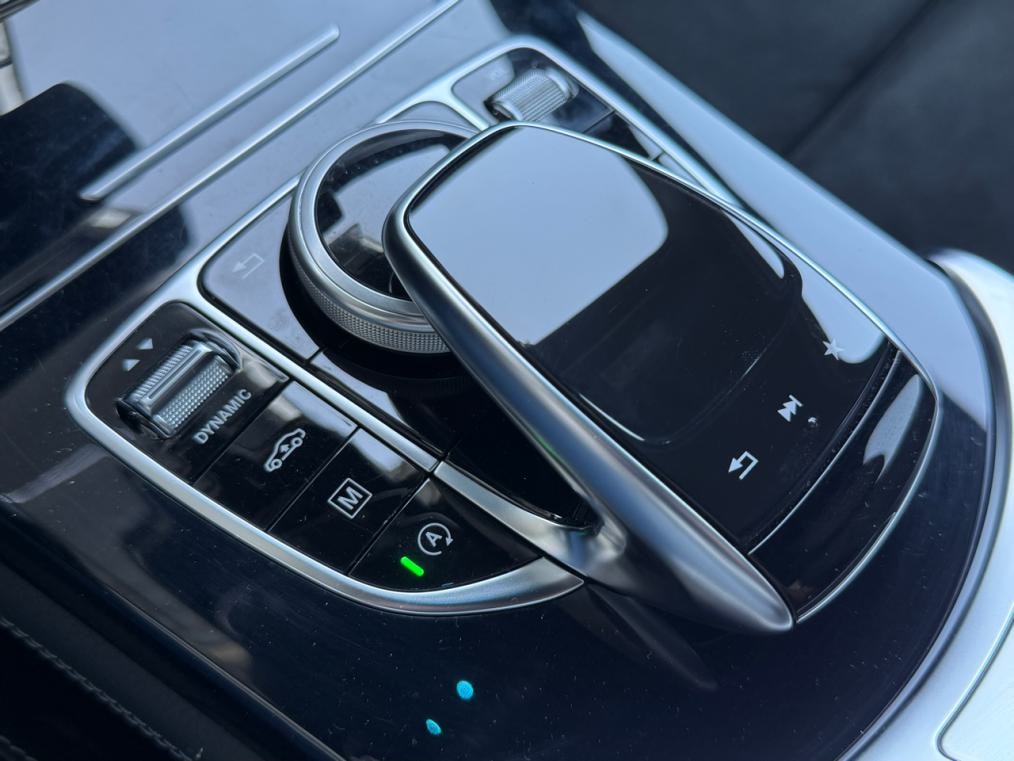 MERCEDES-BENZ GLC Coupé 300 AMG Line 4Matic 9G-Tronic-image-5