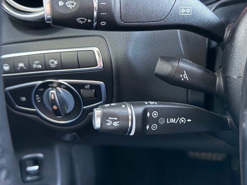 MERCEDES-BENZ GLC Coupé 300 AMG Line 4Matic 9G-Tronic-image-8