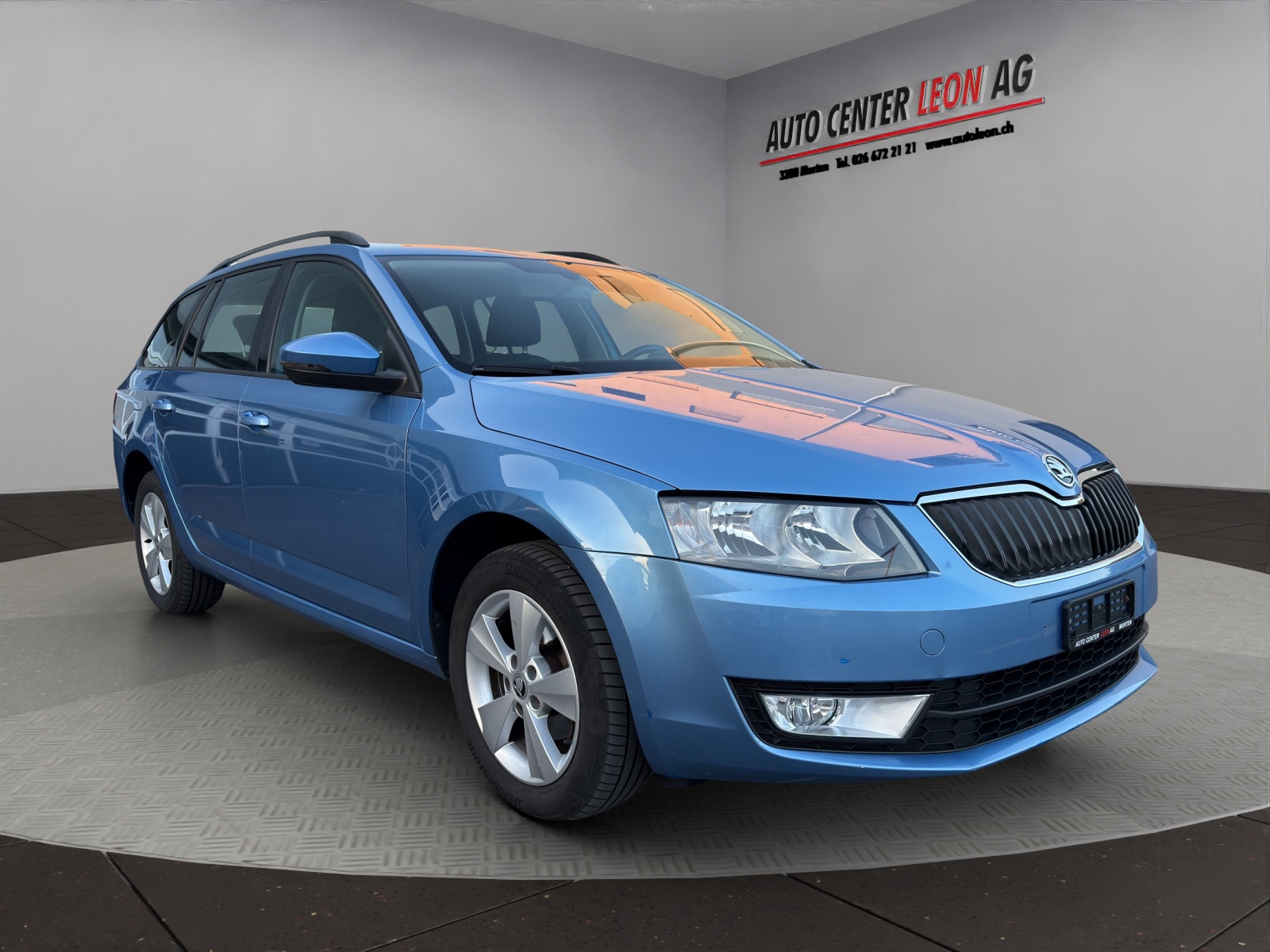 SKODA Octavia Combi 1.6 TDI Elegance 4x4-image-7