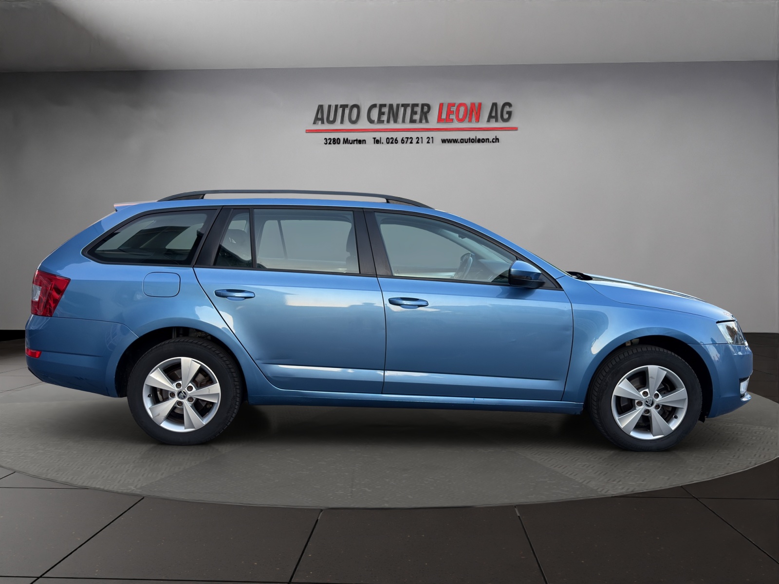 SKODA Octavia Combi 1.6 TDI Elegance 4x4-image-6