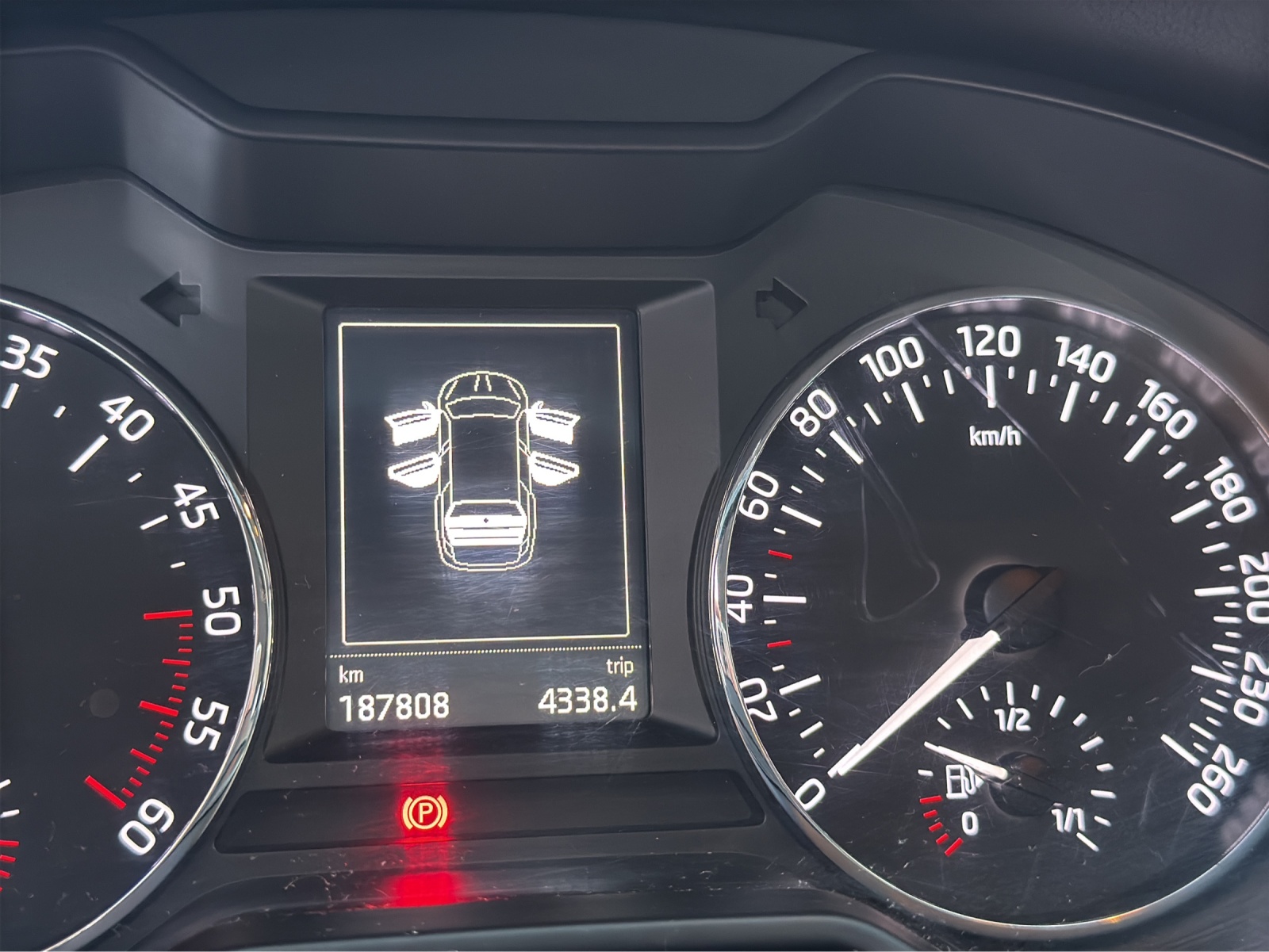 SKODA Octavia Combi 1.6 TDI Elegance 4x4-image-10