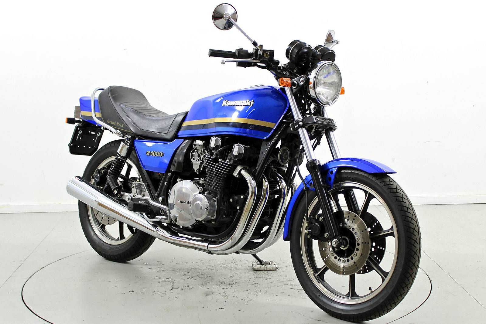 KAWASAKI Z 1000 J-showroom-element-1