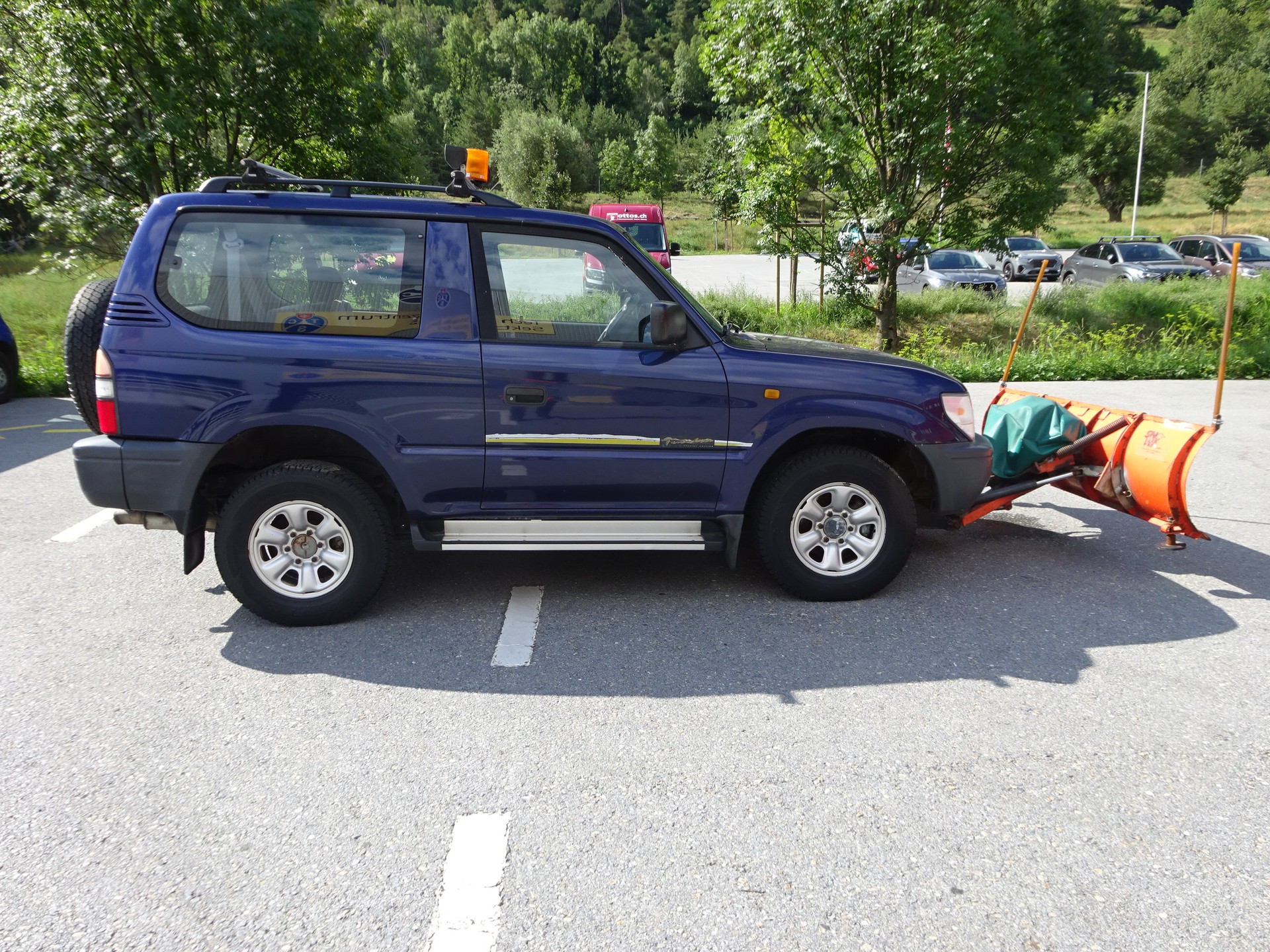 TOYOTA Land Cruiser 300 3.0 TD LX-image-2