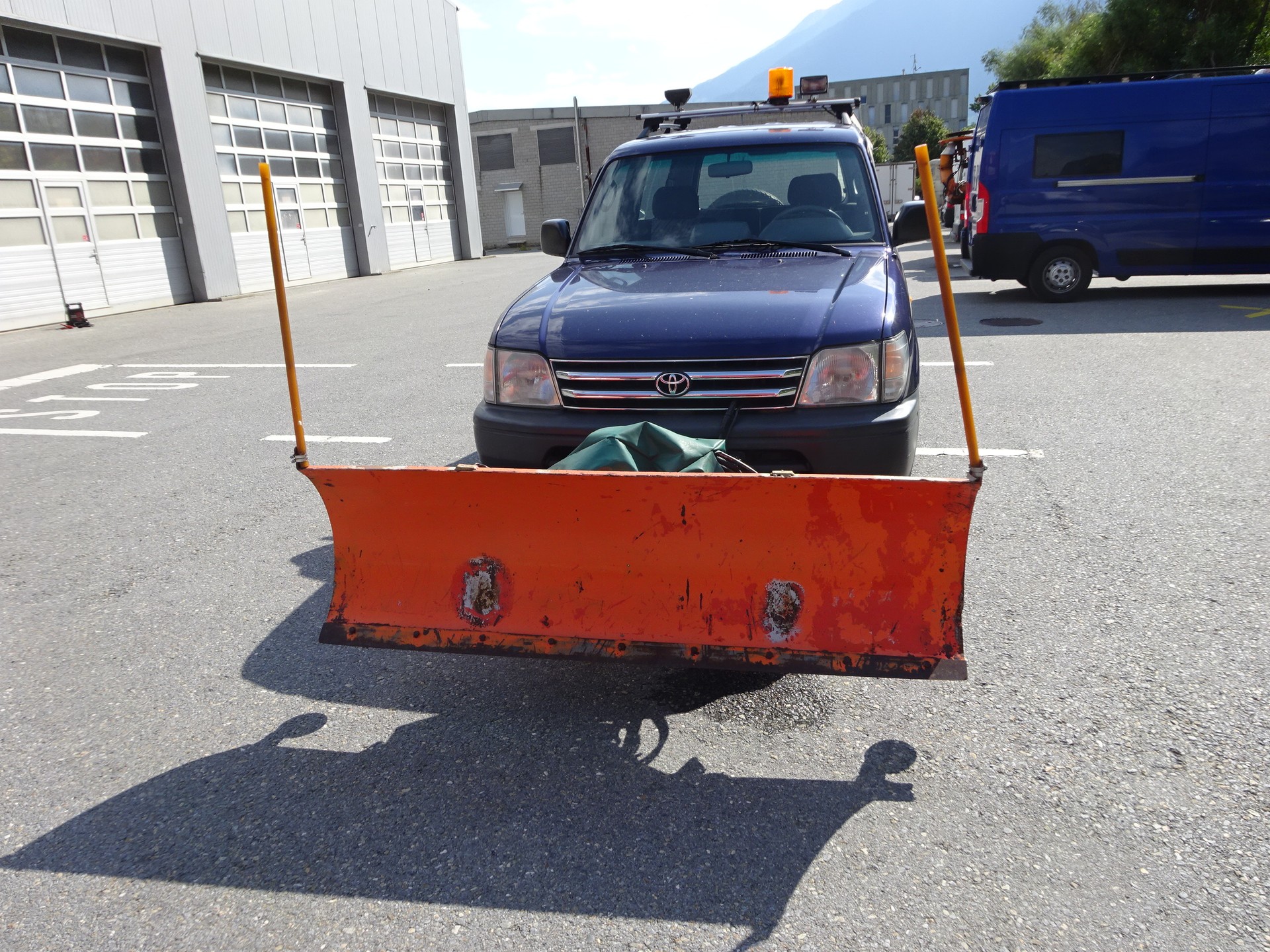 TOYOTA Land Cruiser 300 3.0 TD LX-image-8