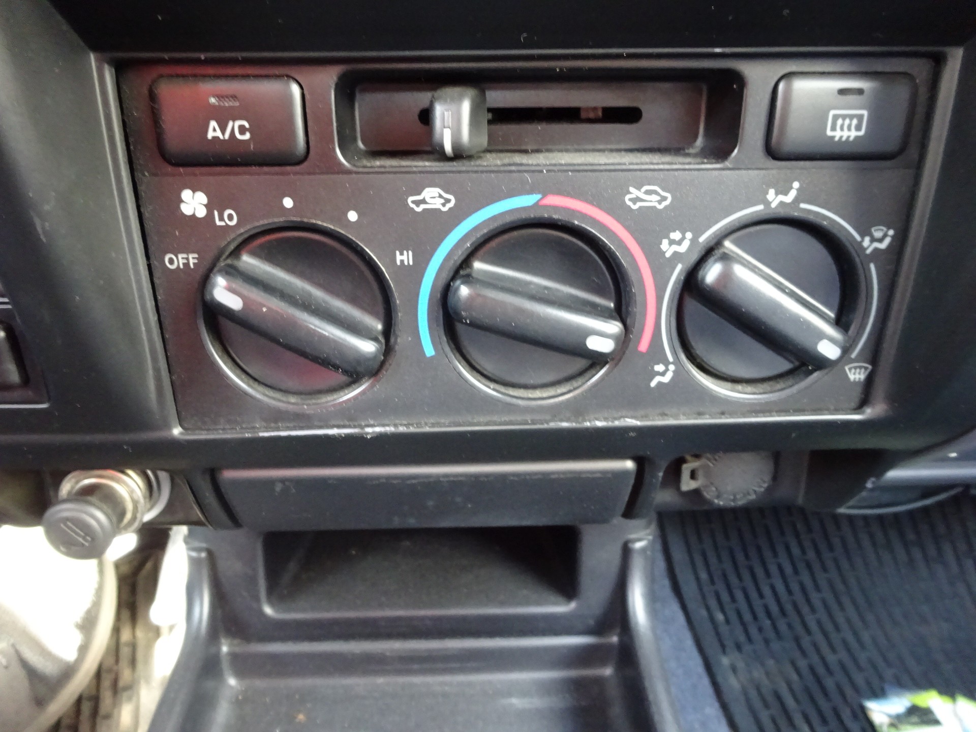 TOYOTA Land Cruiser 300 3.0 TD LX-image-9