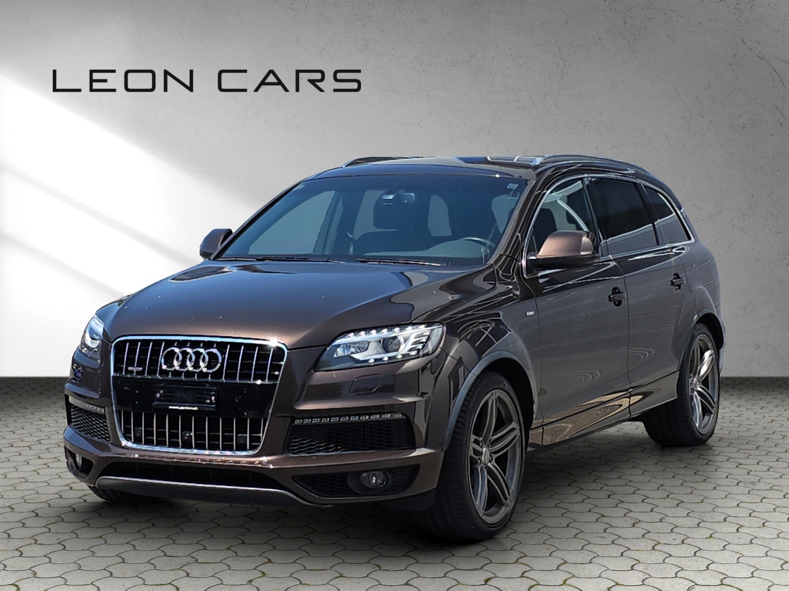 AUDI Q7 3.0 TDI quattro tiptronic S-Line Luftfederung 7-Sitzer-image-0