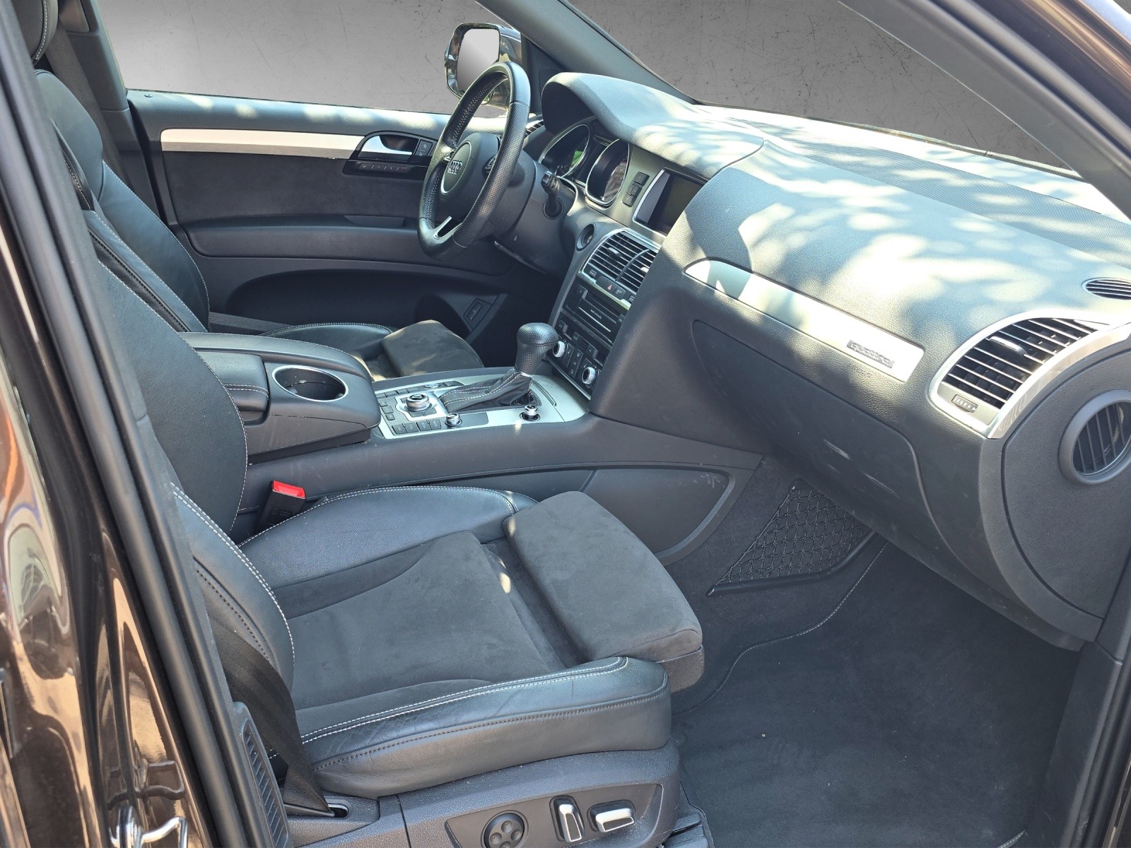 AUDI Q7 3.0 TDI quattro tiptronic S-Line Luftfederung 7-Sitzer-image-1