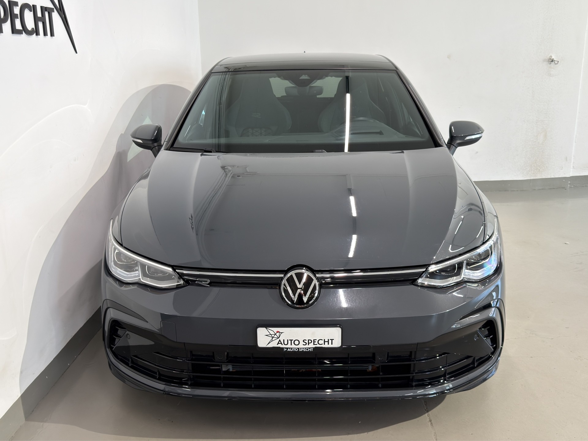 VW Golf 2.0 TDI R-Line DSG-image-2