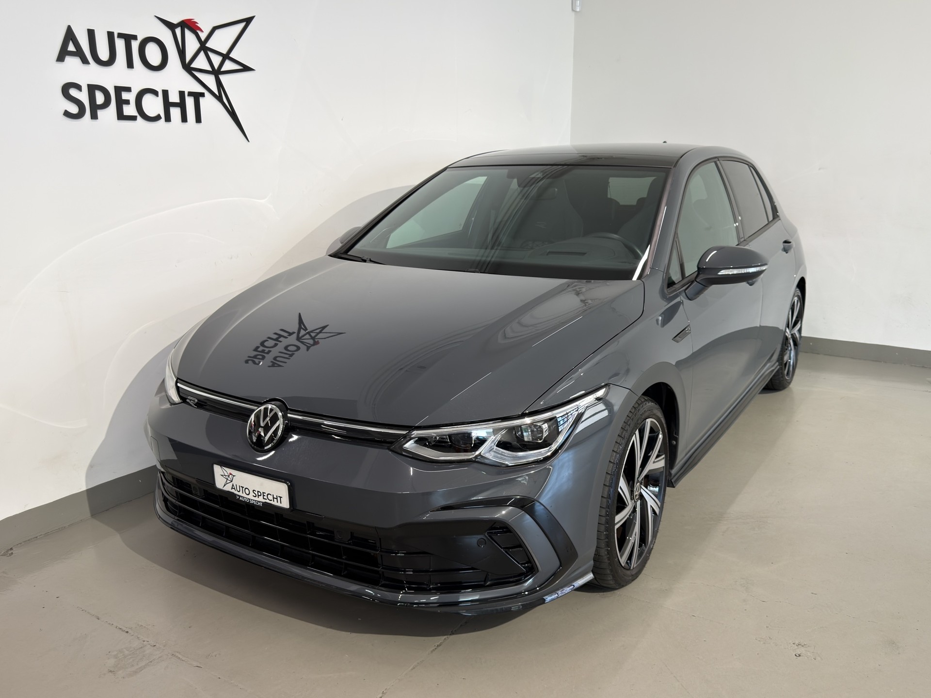 VW Golf 2.0 TDI R-Line DSG-image-0