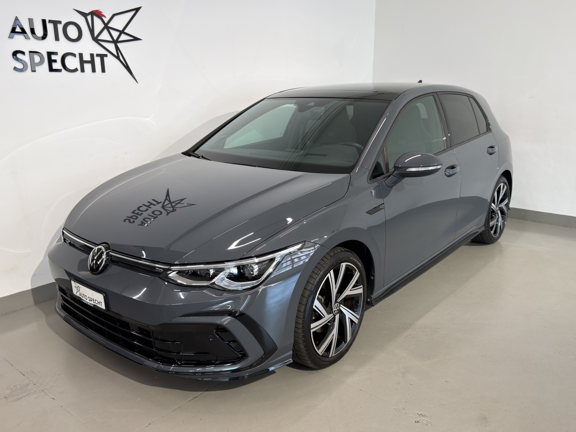 VW Golf 2.0 TDI R-Line DSG-image-1
