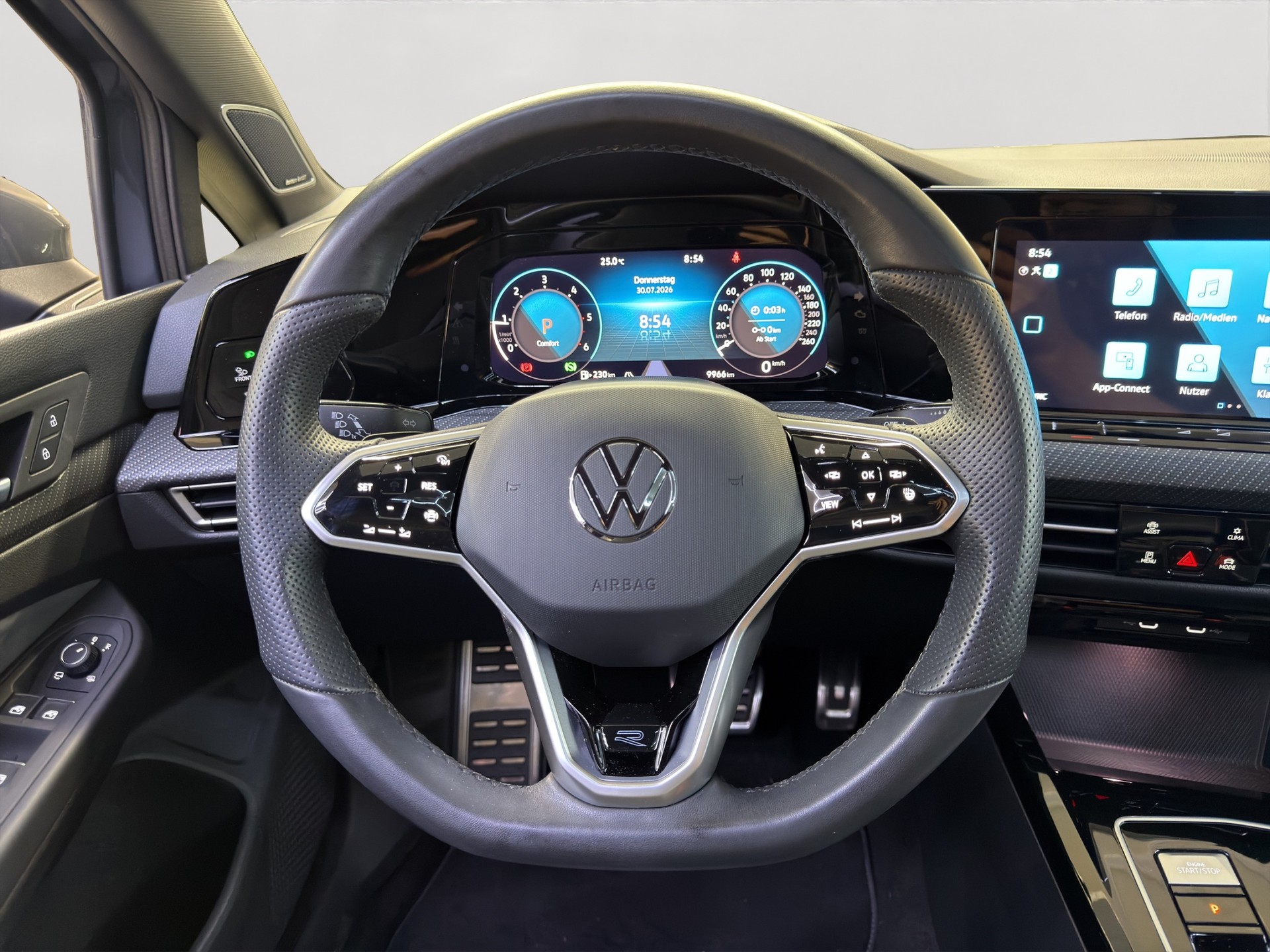 VW Golf 2.0 TDI R-Line DSG-image-11
