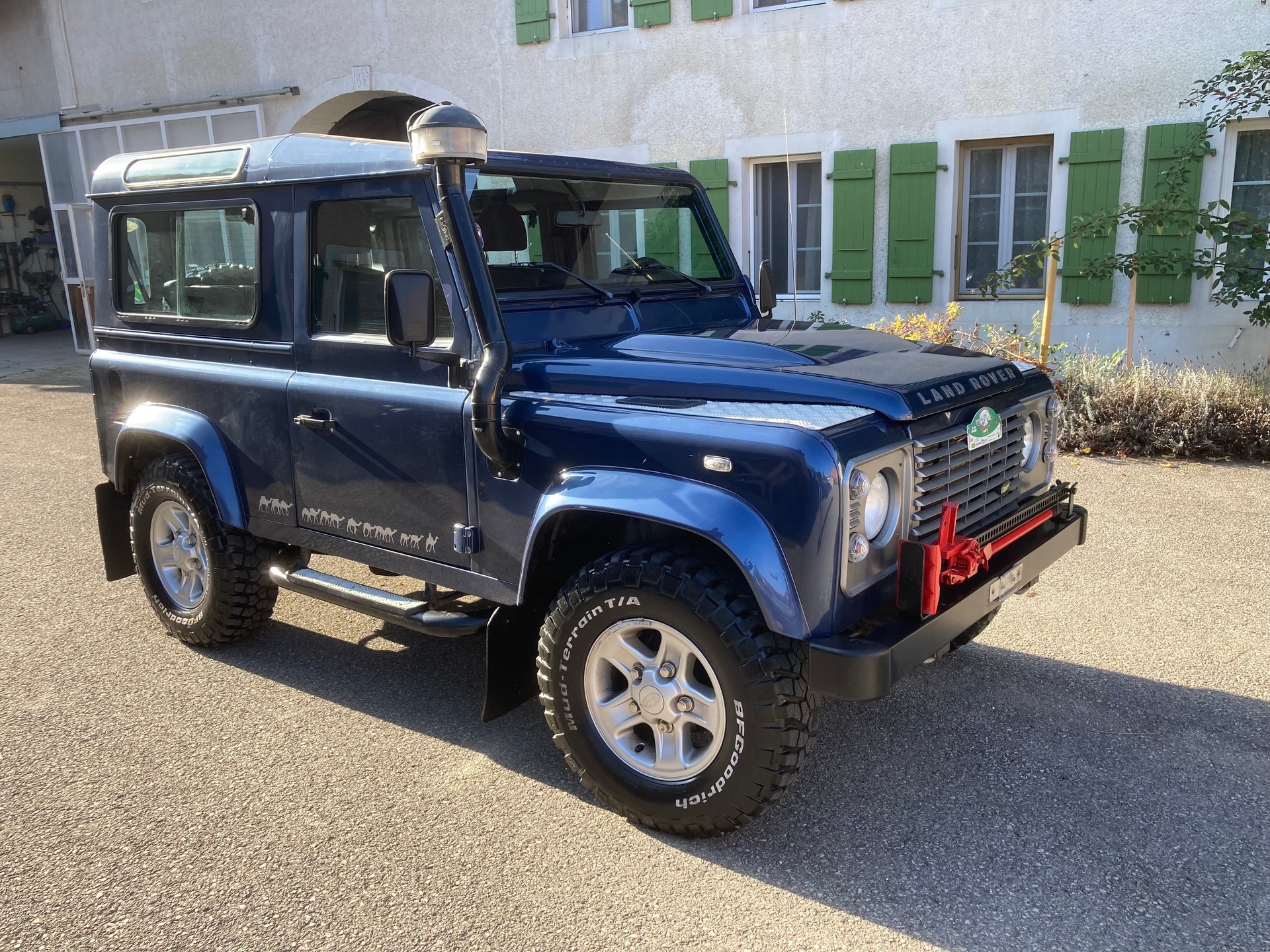 LAND ROVER DEFENDER