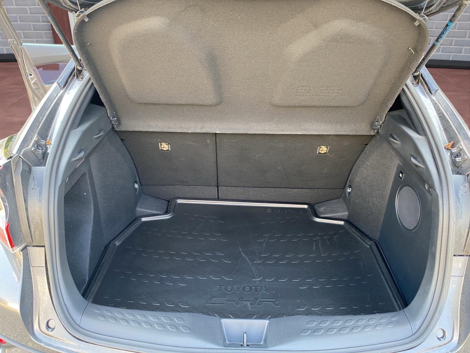 TOYOTA C-HR 1.8 VVTi HSD Style / frisch ab MFK / 8-fach bereift-image-10