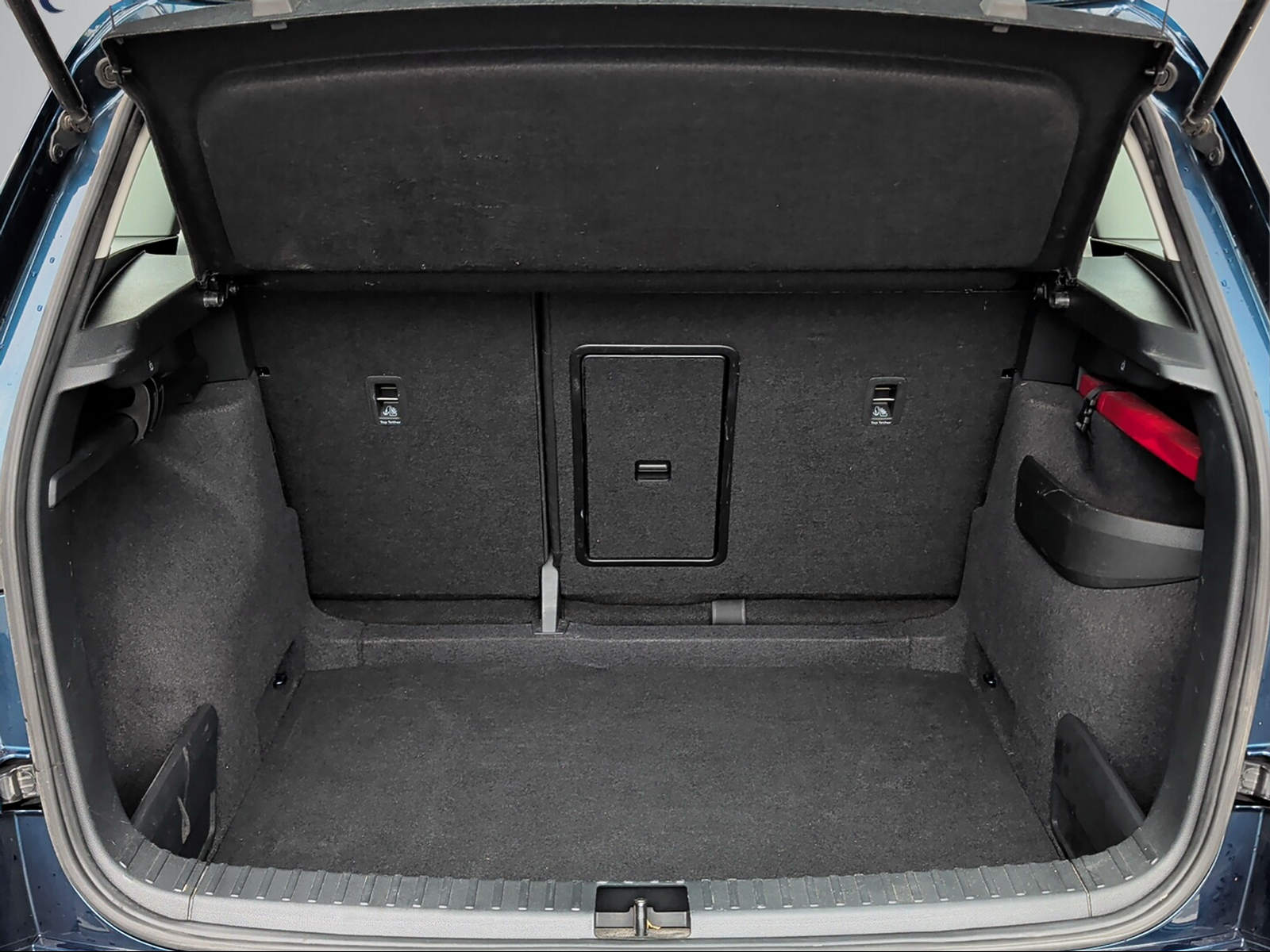 SKODA Karoq 1.0 TSI Ambition-image-8