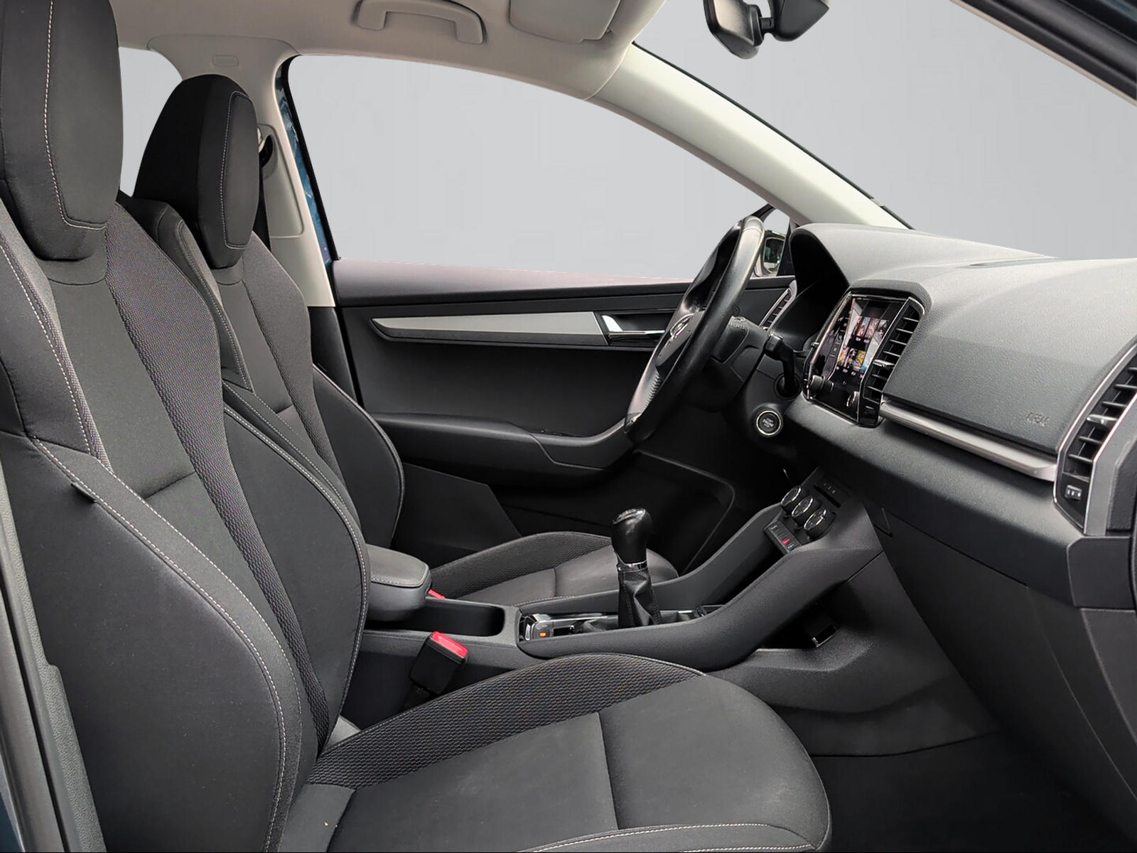 SKODA Karoq 1.0 TSI Ambition-image-6