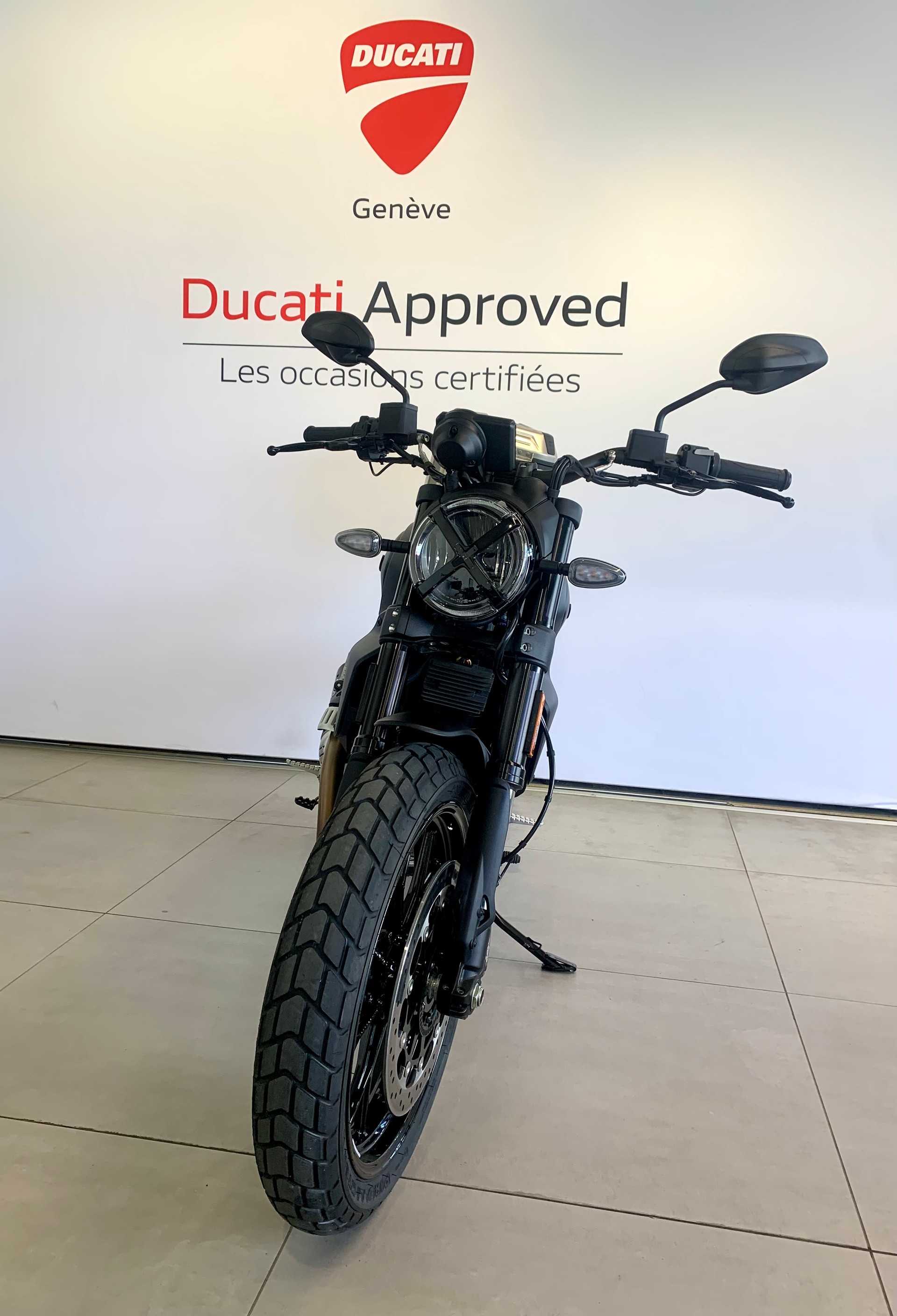 DUCATI Scrambler Icon Dark 35kw-showroom-element-2