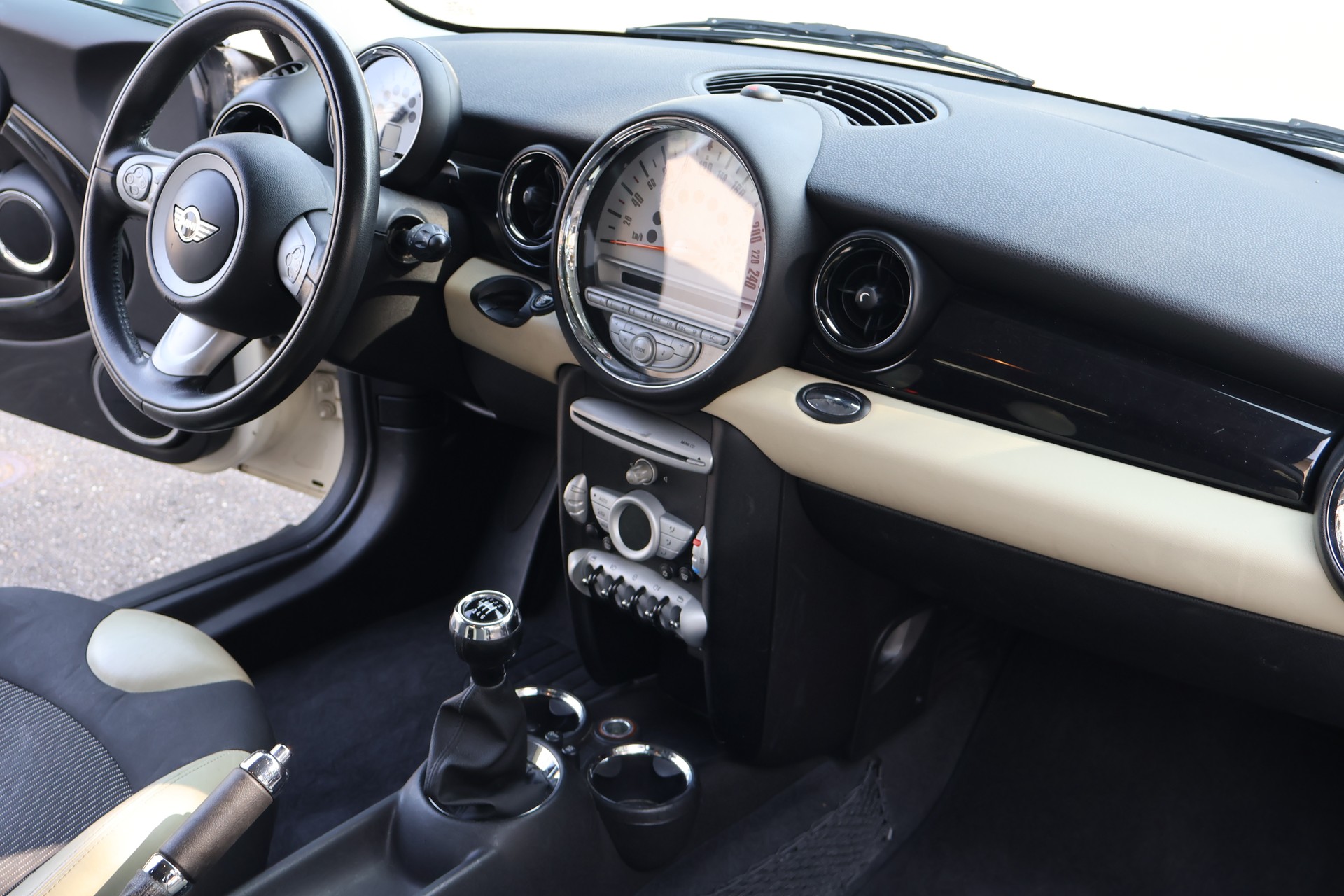 MINI Cooper-image-9