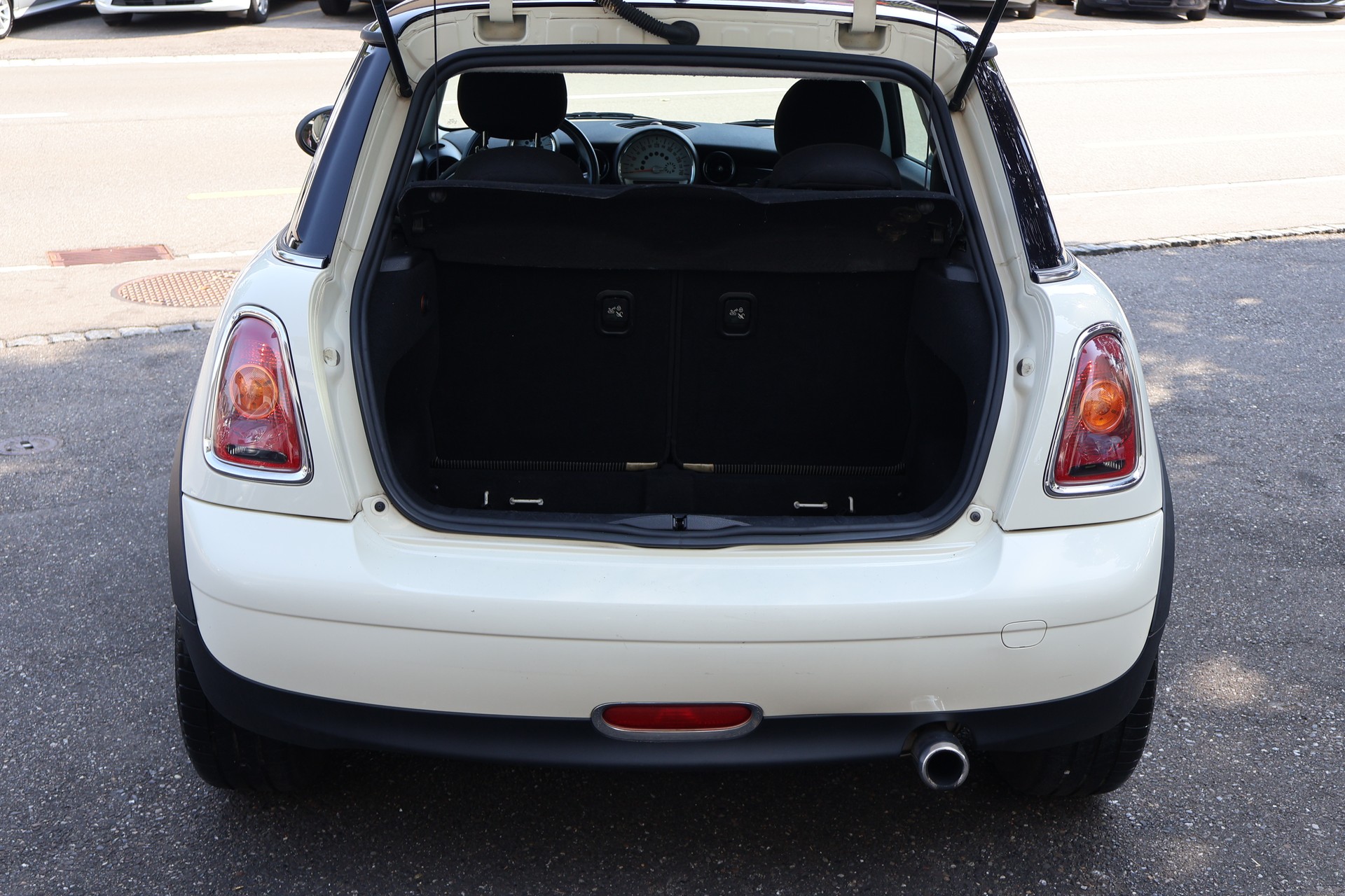 MINI Cooper-image-8
